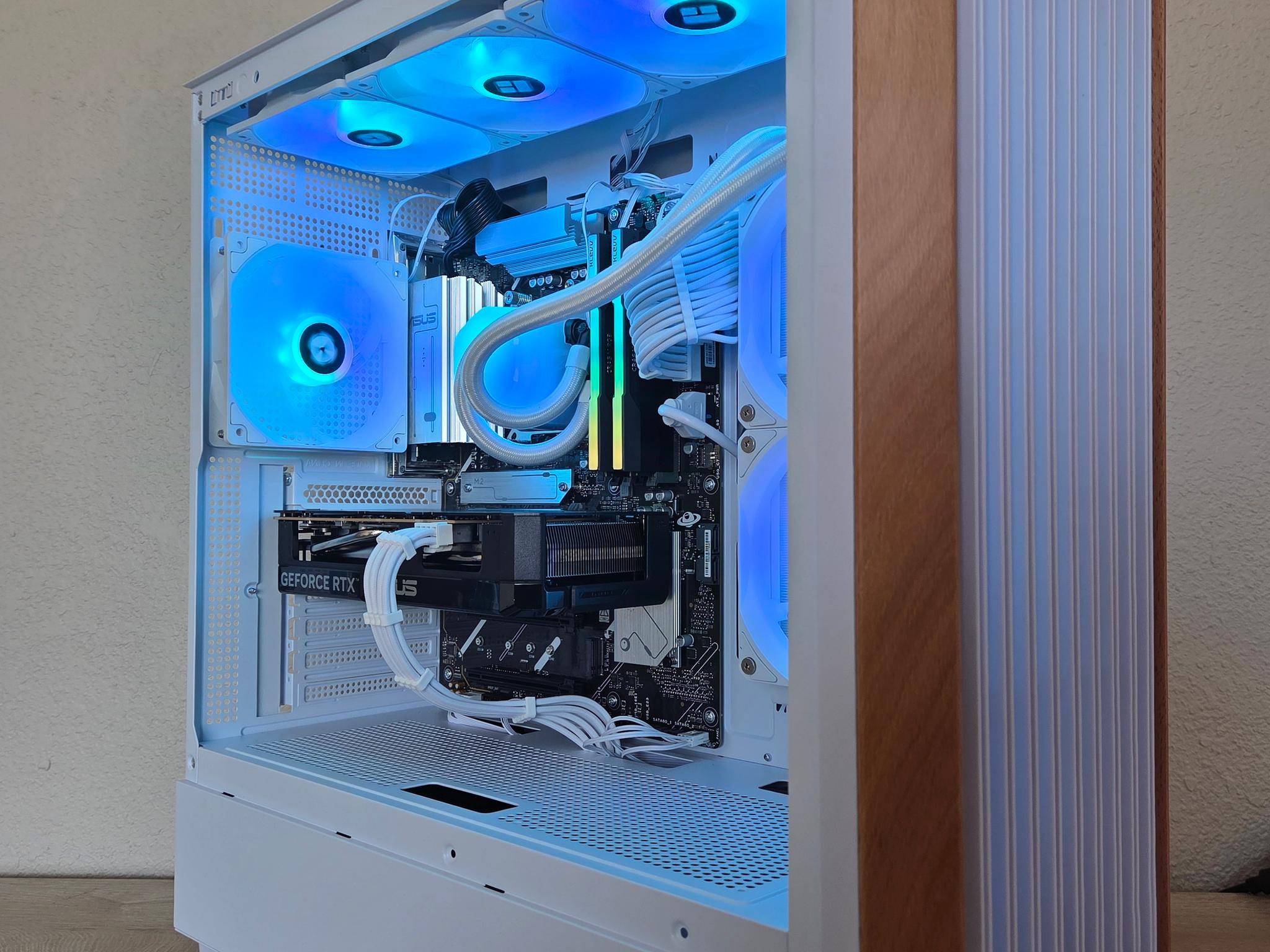 🌲❄️ Timber Frost | RTX 5060 | Ryzen 5 7600 | 32GB DDR5 | Wood Edition Gaming PC 🤍🌲