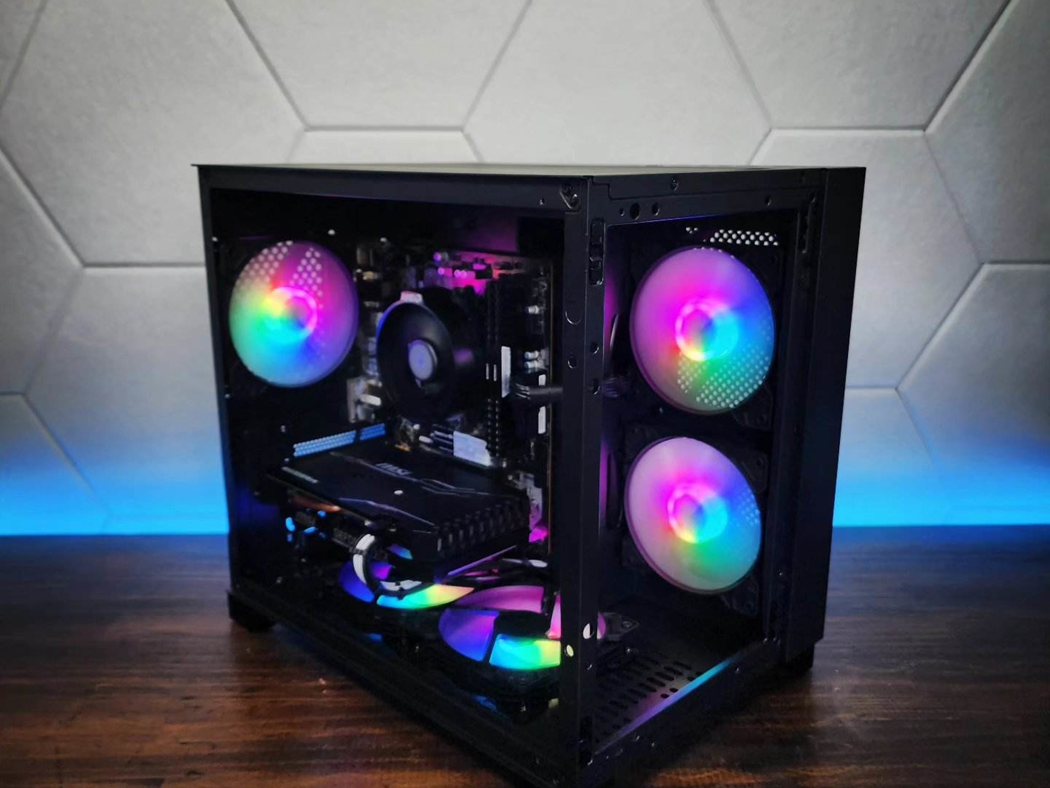 💙🖤💙 GTX 1660 Super // Ryzen 3 4100 // 16GB 3600MHz // 500GB NVMe Gen 4
