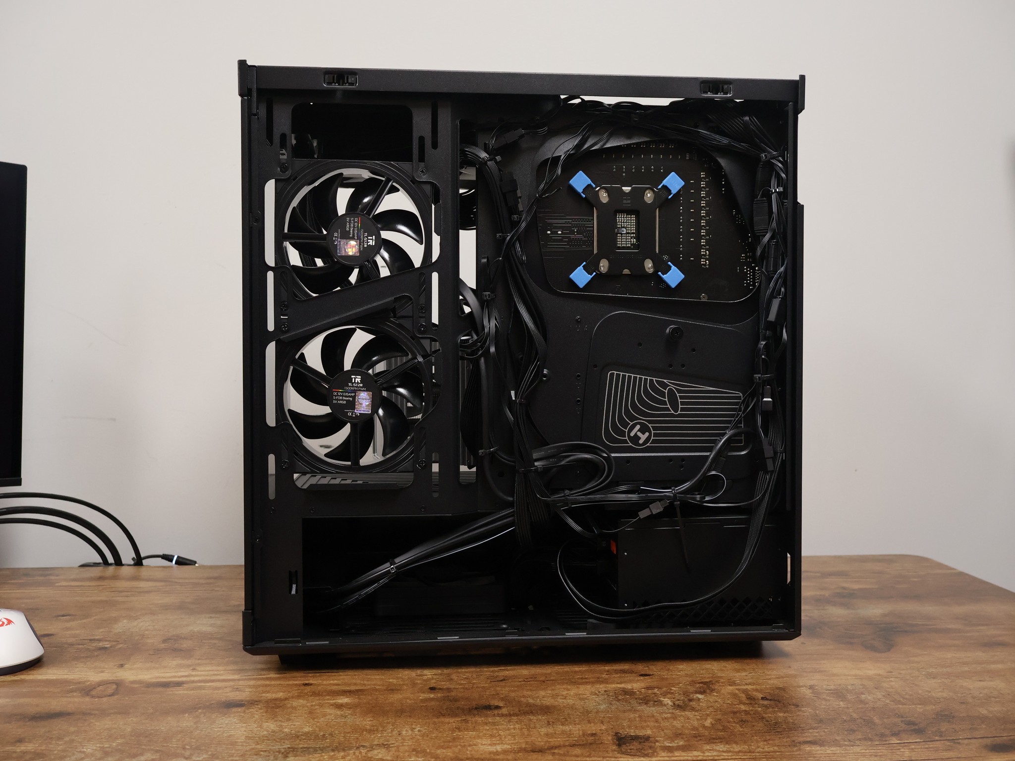 RX 7800 XT Gaming PC – Intel i7-13700K | 16GB DDR5 | 1TB M.2 | 1440p Gaming