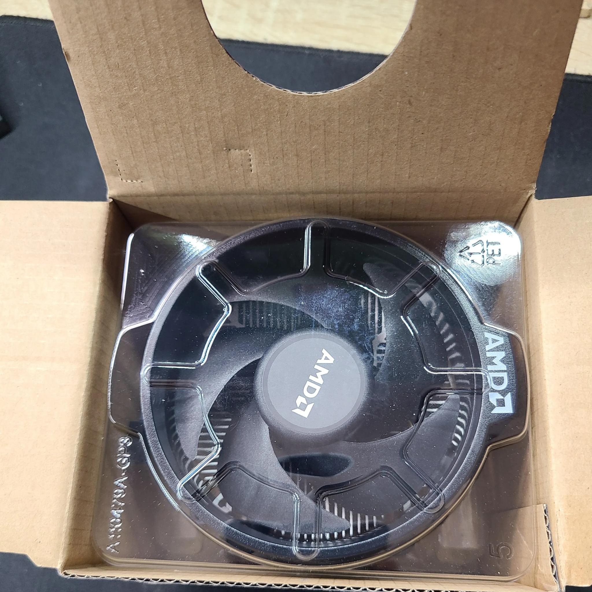 AMD Wraith Stealth Socket AM4 4-Pin Connector CPU Cooler with Aluminum Heatsink NIB