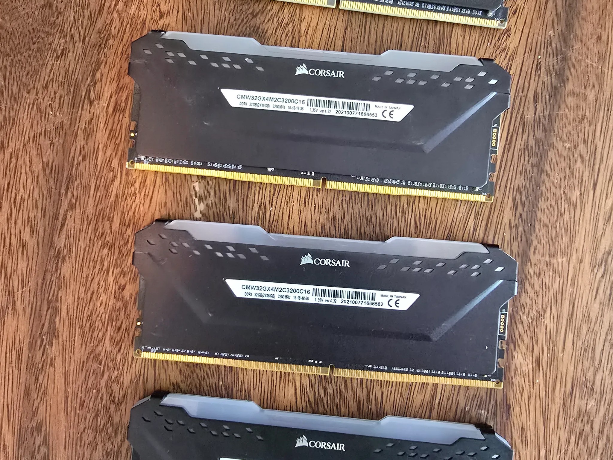 Corsair CMW64GX4M4C3200C16 Vengeance Pro 64GB DDR4 3200MHz RAM