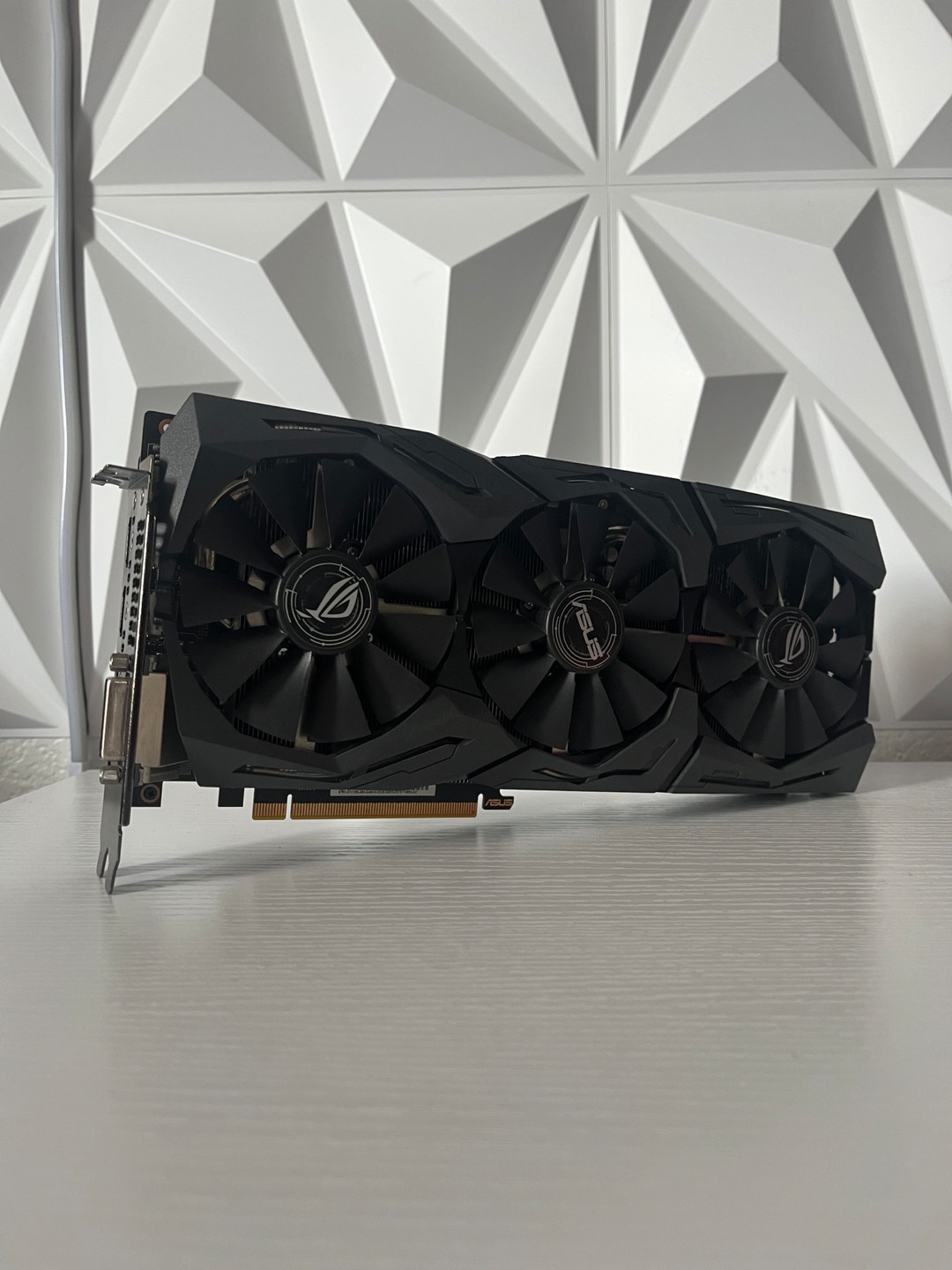 ASUS ROG STRIX GeForce GTX 1080 8GB | Jawa