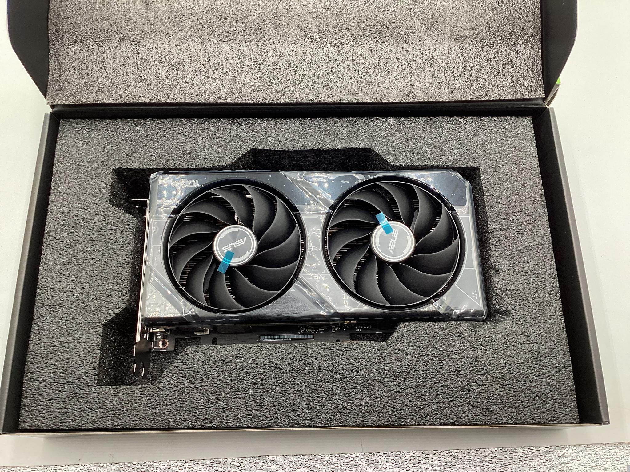 ASUS Dual GeForce RTX 4060 OC Edition 8GB GDDR6
