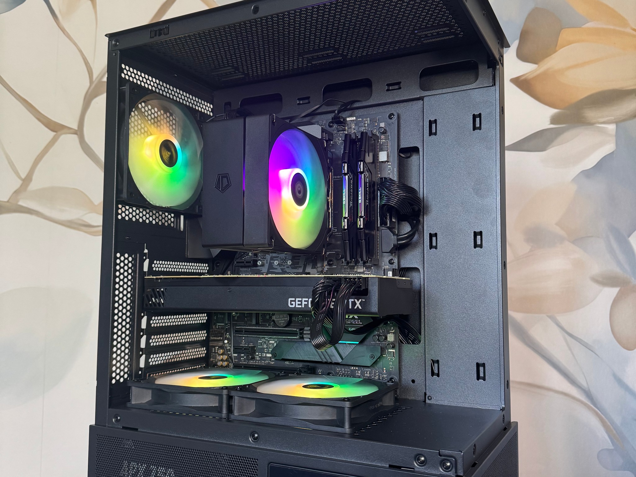 1440p Ultra Gaming Rig - RTX 2080 Ti (11GB) / Ryzen 5600X / 32GB RAM / 2TB SSD