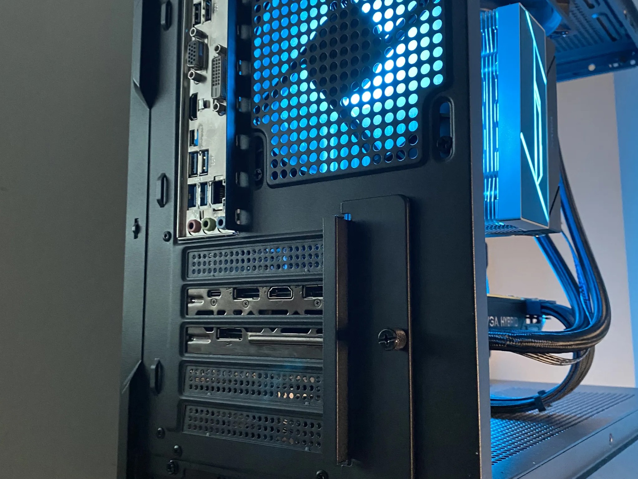 💵 SALE 💵 RGB Gaming PC | RTX 2070 SUPER 8GB + Ryzen 7 3700x + 16gb 3200mhz + 1tb nvme SSD |