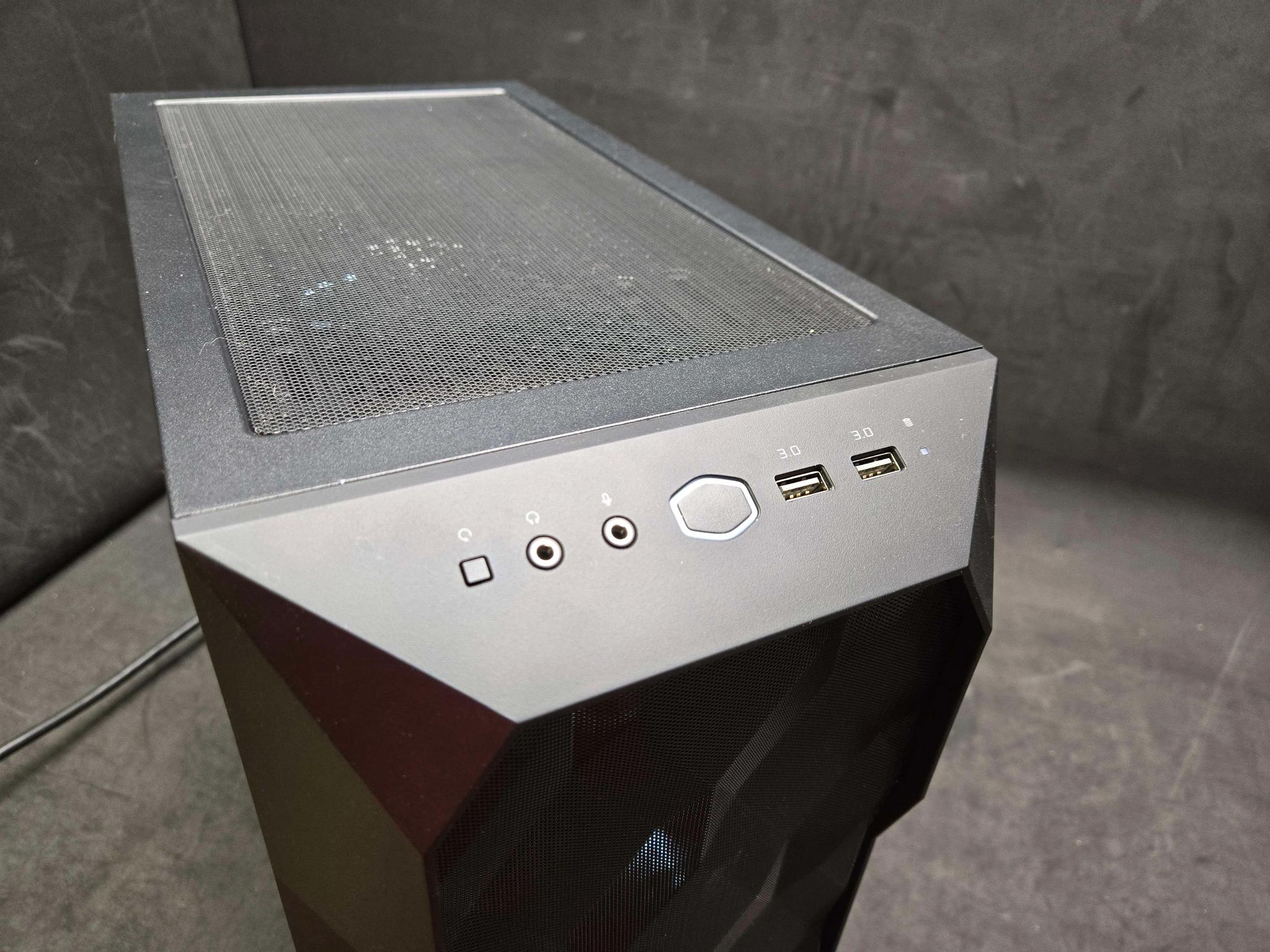 🌟 Dazzler: Core i7 9700K | RX 5700 XT | 1TB NVMe