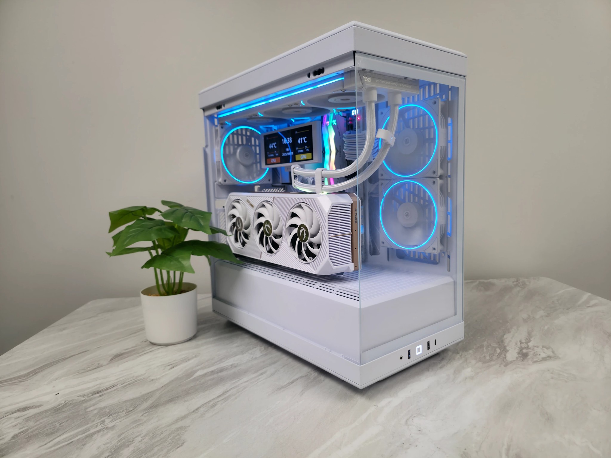 4k High-End Ice White Gaming PC Computer (RTX 5080 16gb, 9800X3D, 32gb DDR5 6000 MTs cl30)