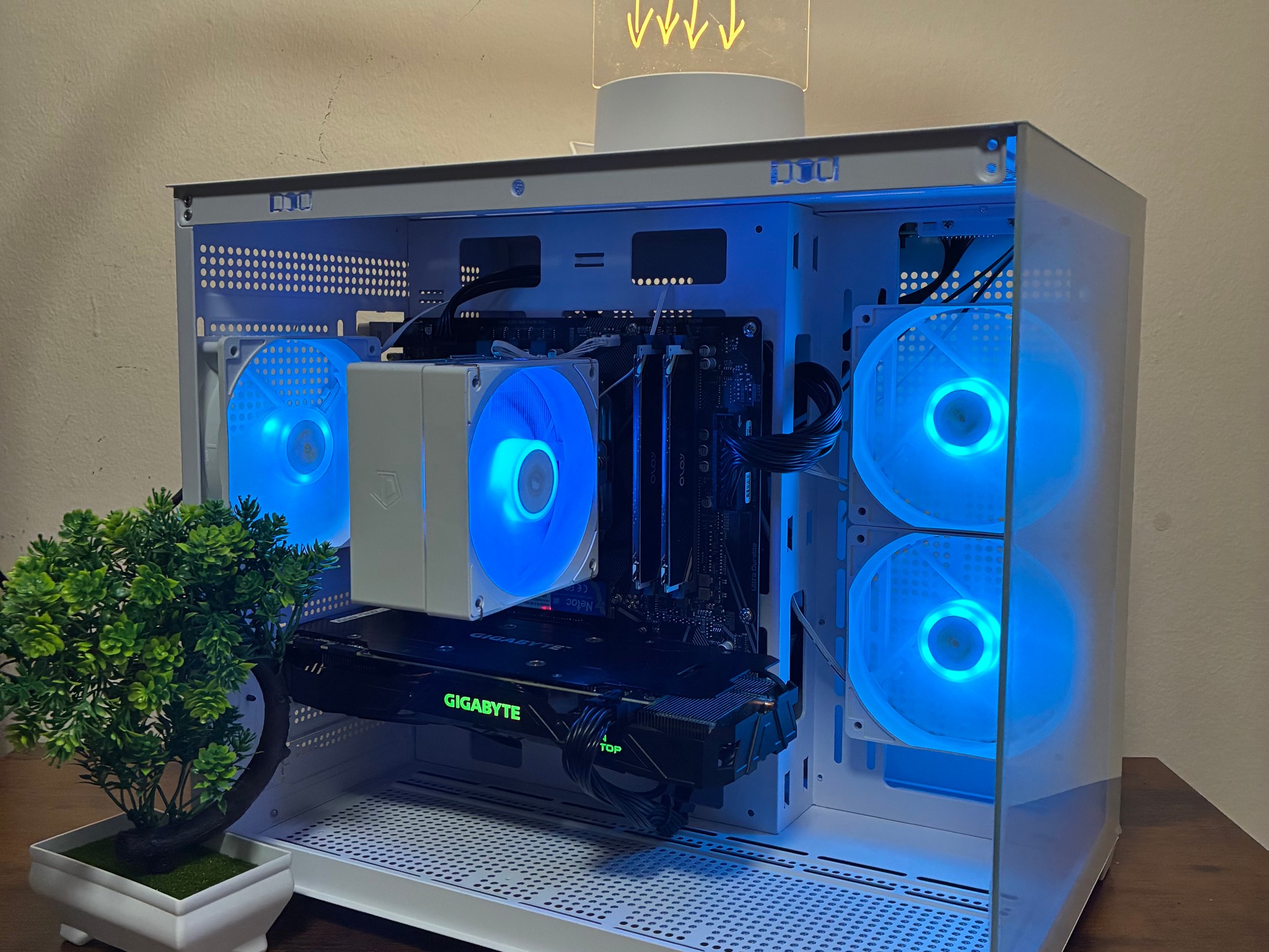 ❄️🤍White Gaming PC🤍❄️ Custom + HIGH FPS 🎮🎮