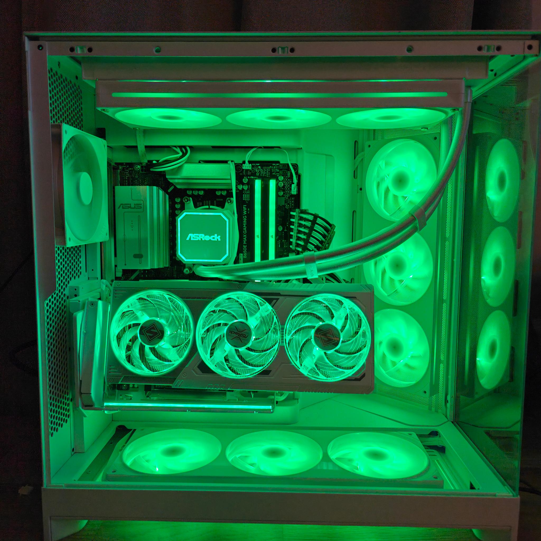 High-End White & Black Gaming PC — RX 9070 XT / Ryzen 7 7800X3D
