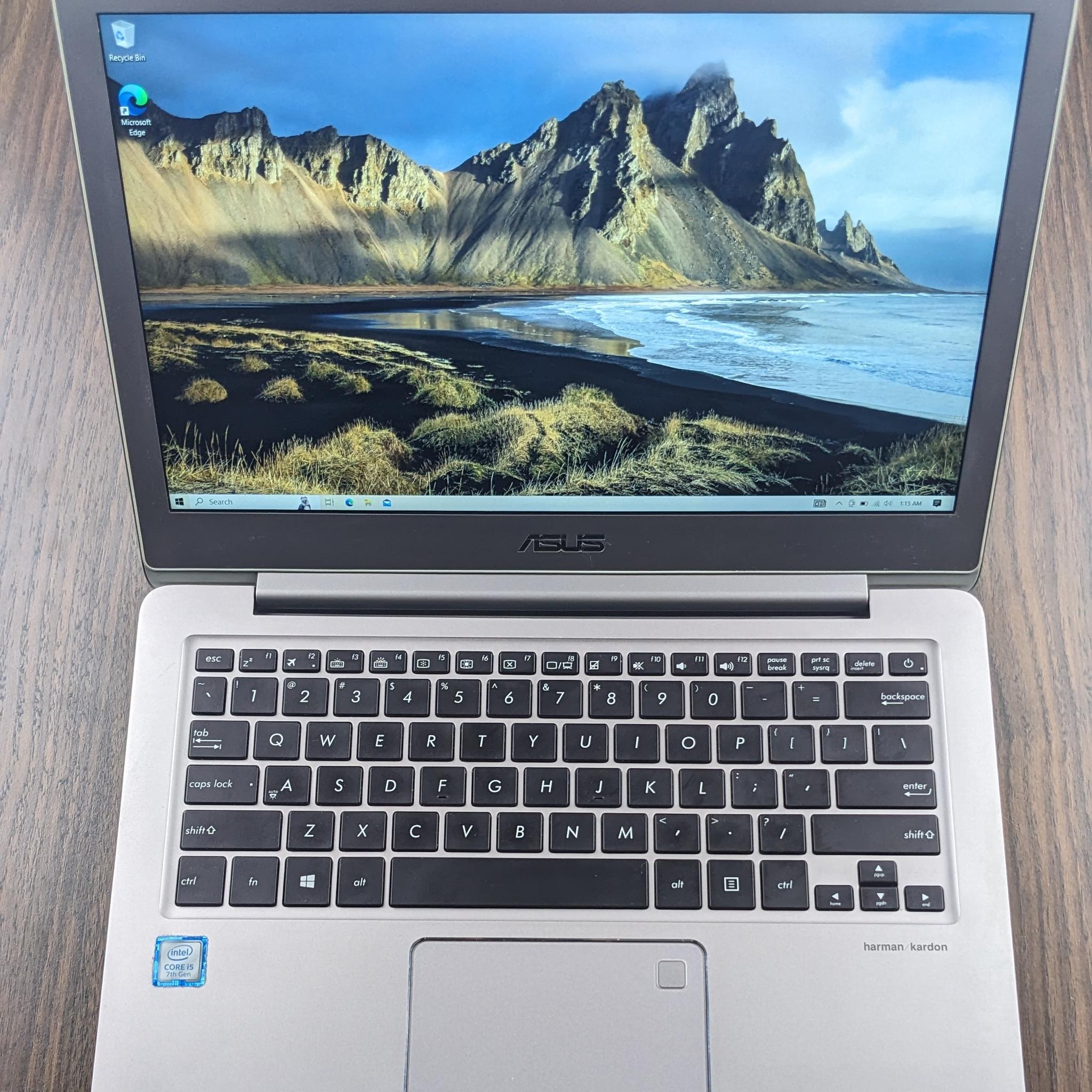 ASUS Zenbook UX330u 1080p 13.3" i5-7200u 256GB SSD 8GB DDR4 1867mhz Ultrabook