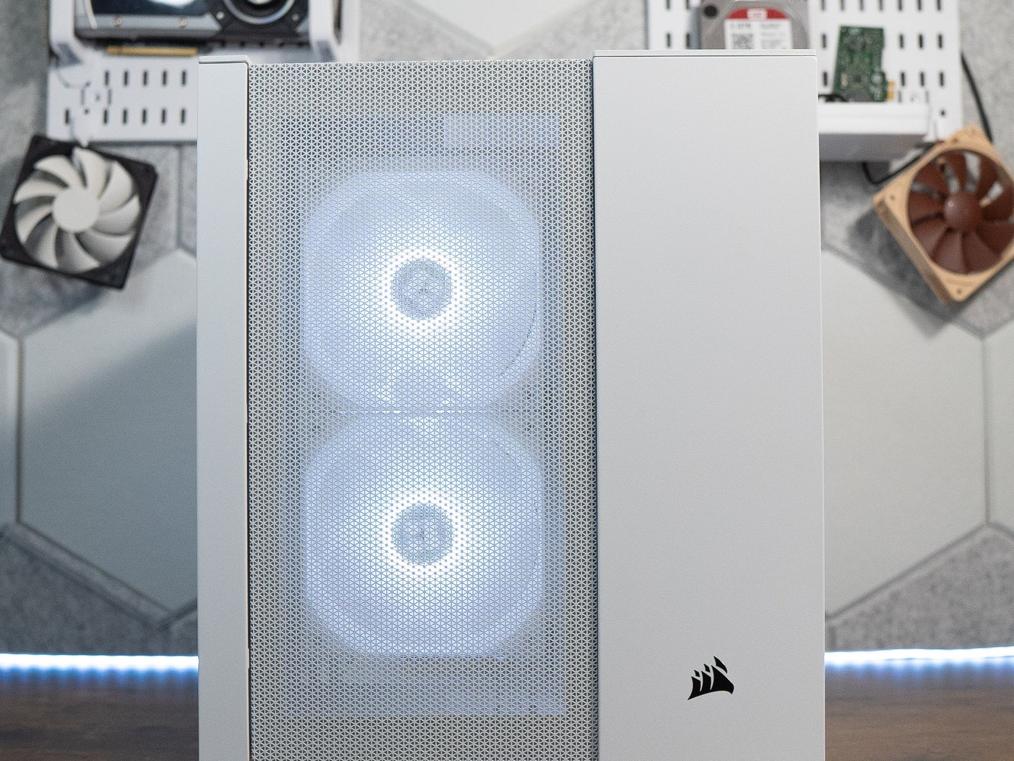🌨🌨 | NVIDIA GTX 1080 8GB | RYZEN 7 1800X | 32GB DDR4 | 1TB M.2 SSD + 2TB HDD | Arctic Snow