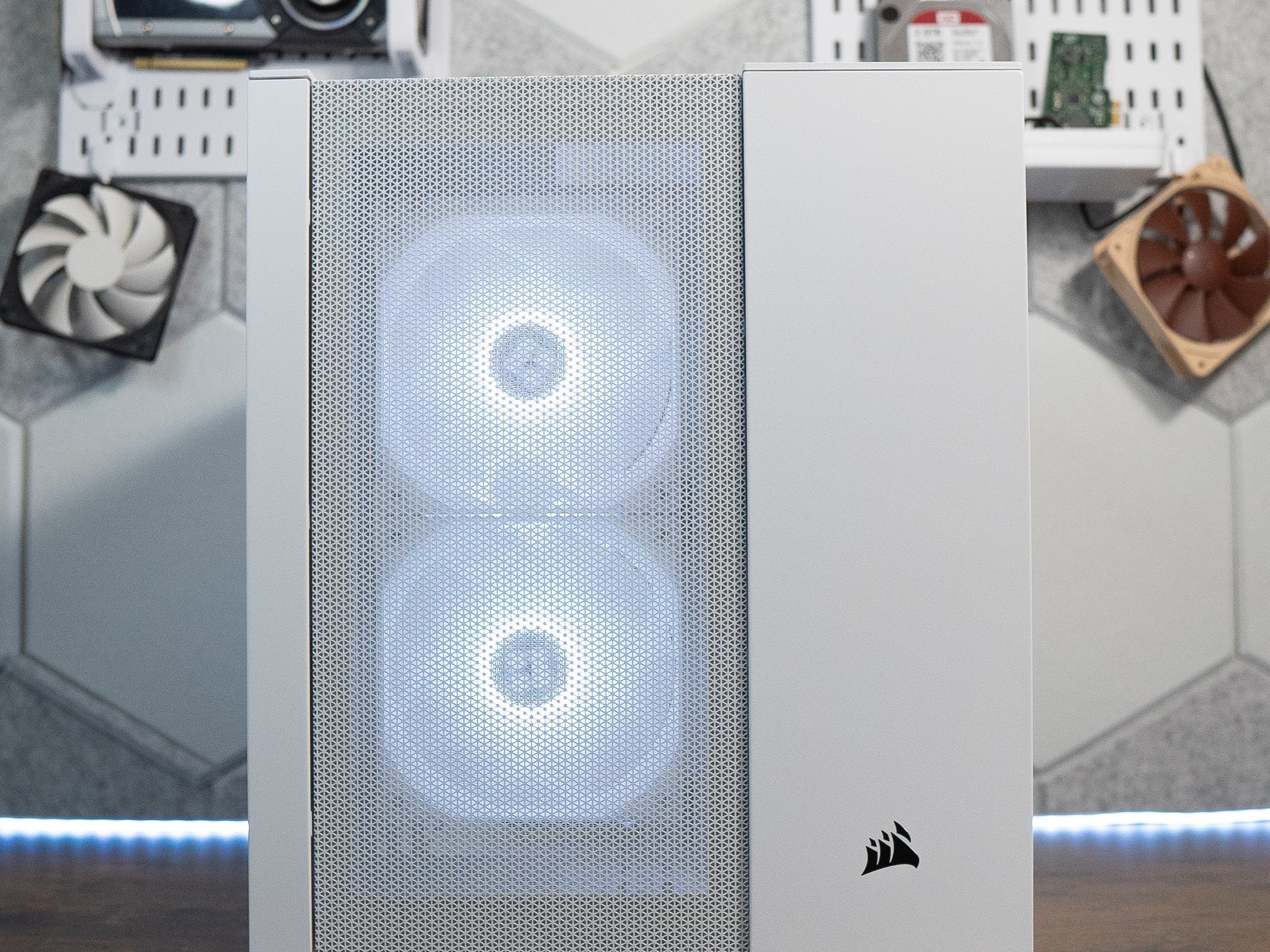🌨🌨 | NVIDIA GTX 1080 8GB | RYZEN 7 1800X | 32GB DDR4 | 1TB M.2 SSD + 2TB HDD | Arctic Snow