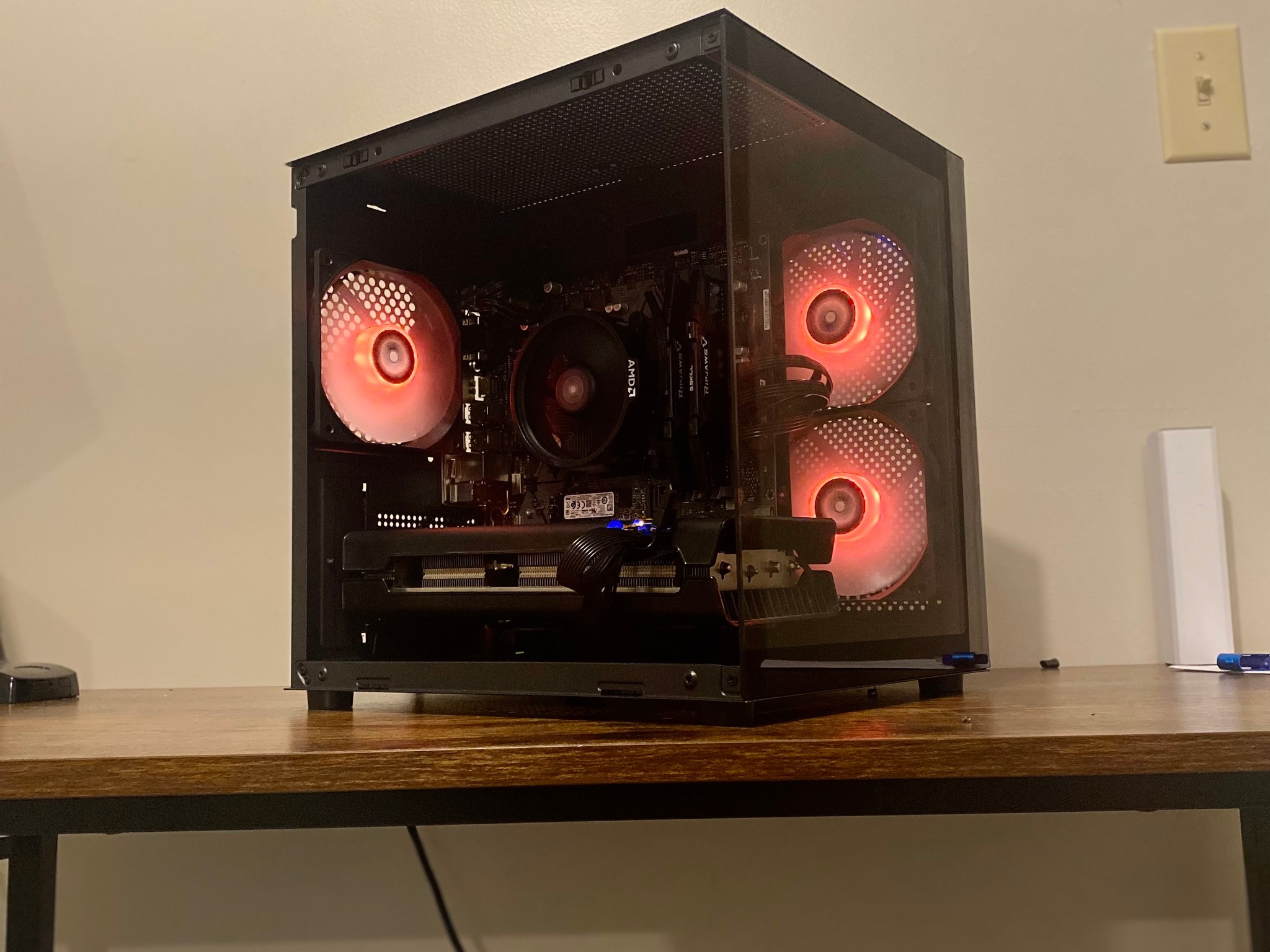 RX 5700xt | Ryzen 5 3600 | 16gb Ram | 512 Gb NVME ssd | wifi + windows 11