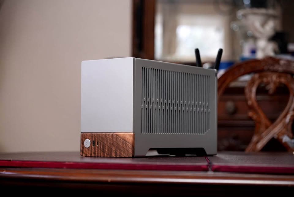 Premium Gaming PC: Fractal Terra, RTX 4080 FE, Ryzen 7900x3D, 32GB DDR5, 2TB nvMe, 850W, b650 ITX