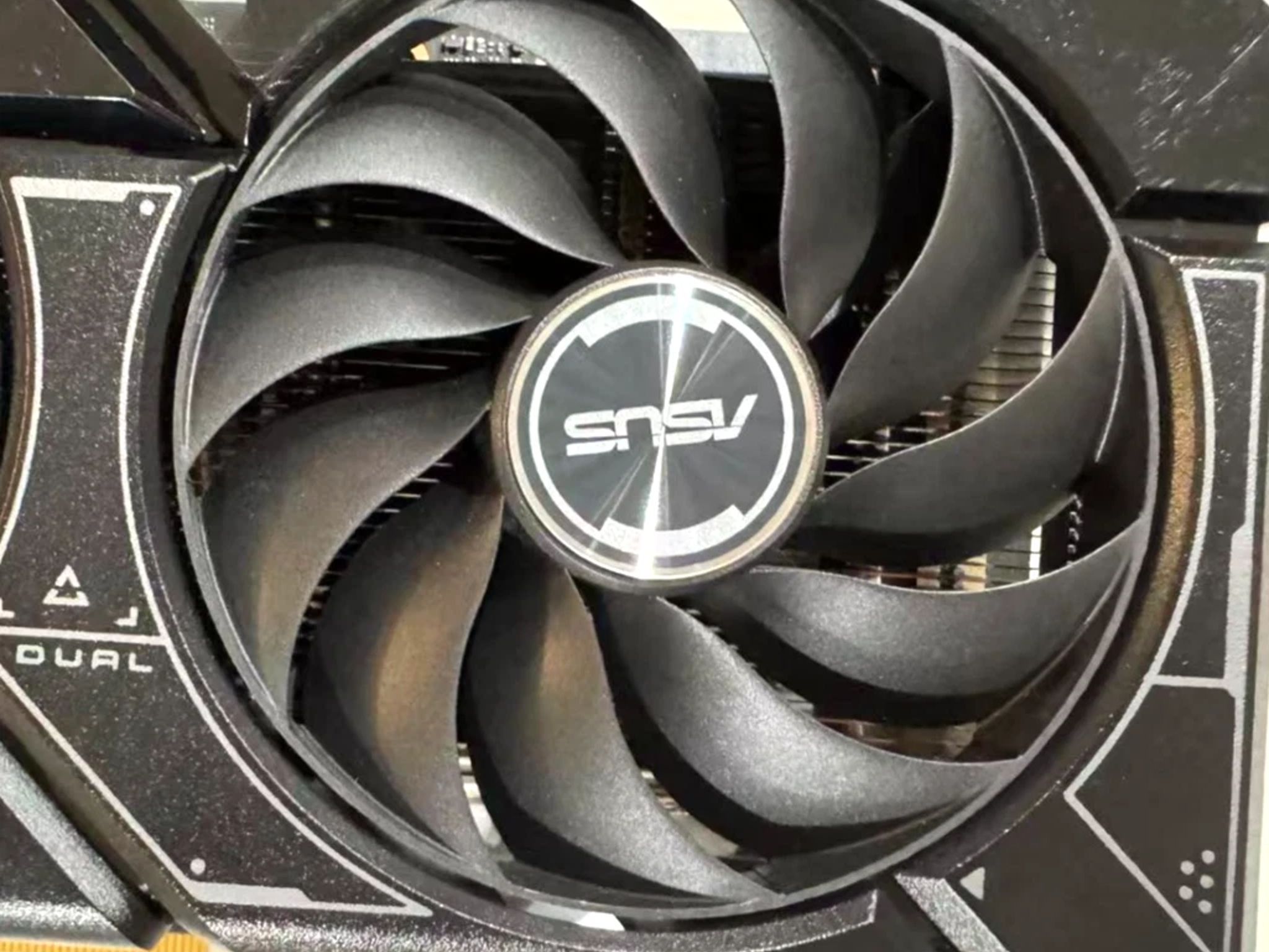ASUS DUAL-RTX4060TI-O16G-EVO