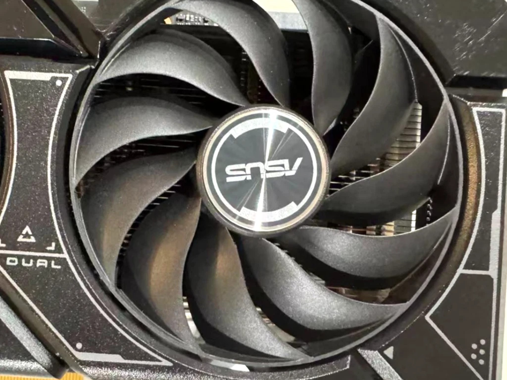 ASUS DUAL-RTX4060TI-O16G-EVO