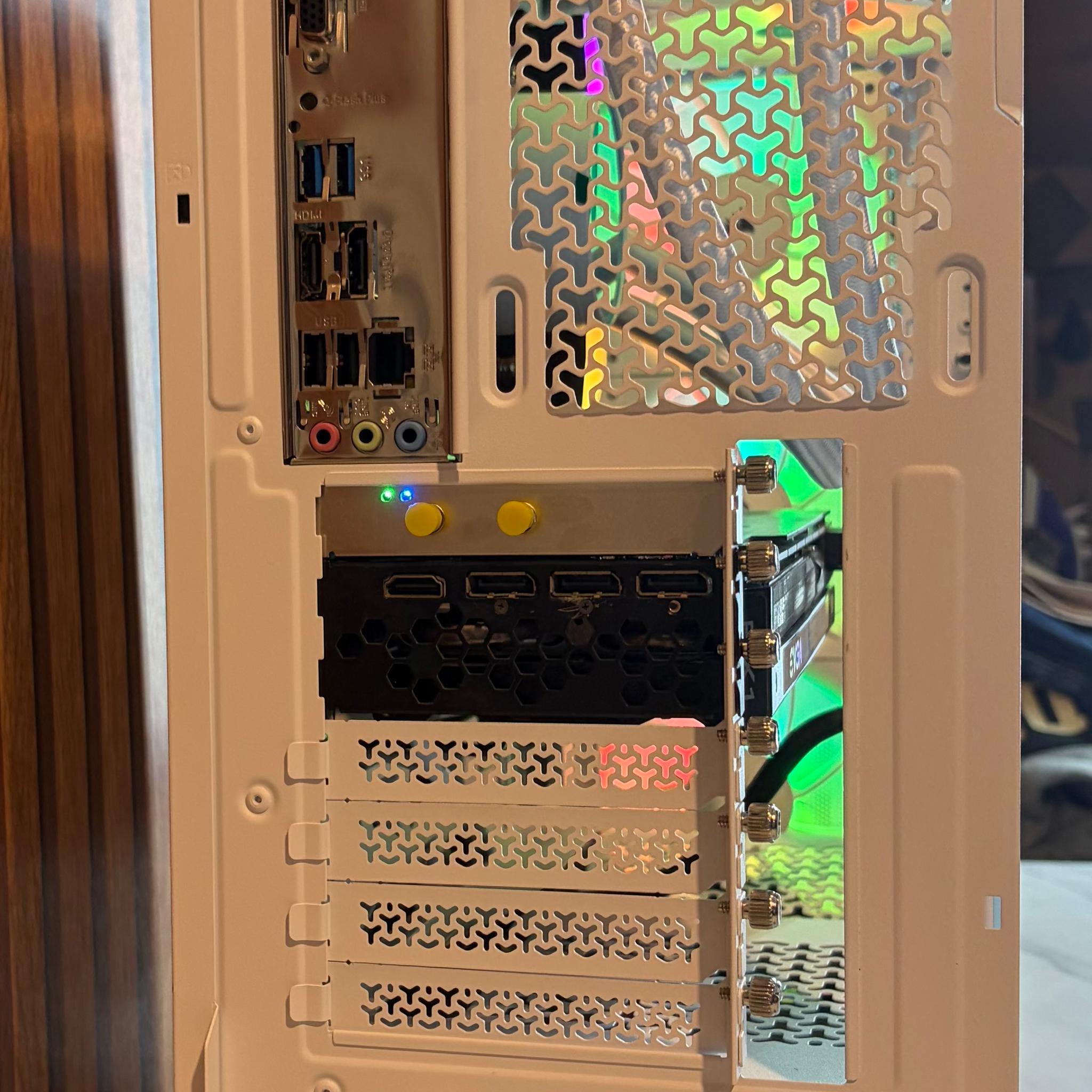 RTX 3080 | RYZEN 5 7600X | 16GB DDR5 | 360MM AIO | 750W | 1TB