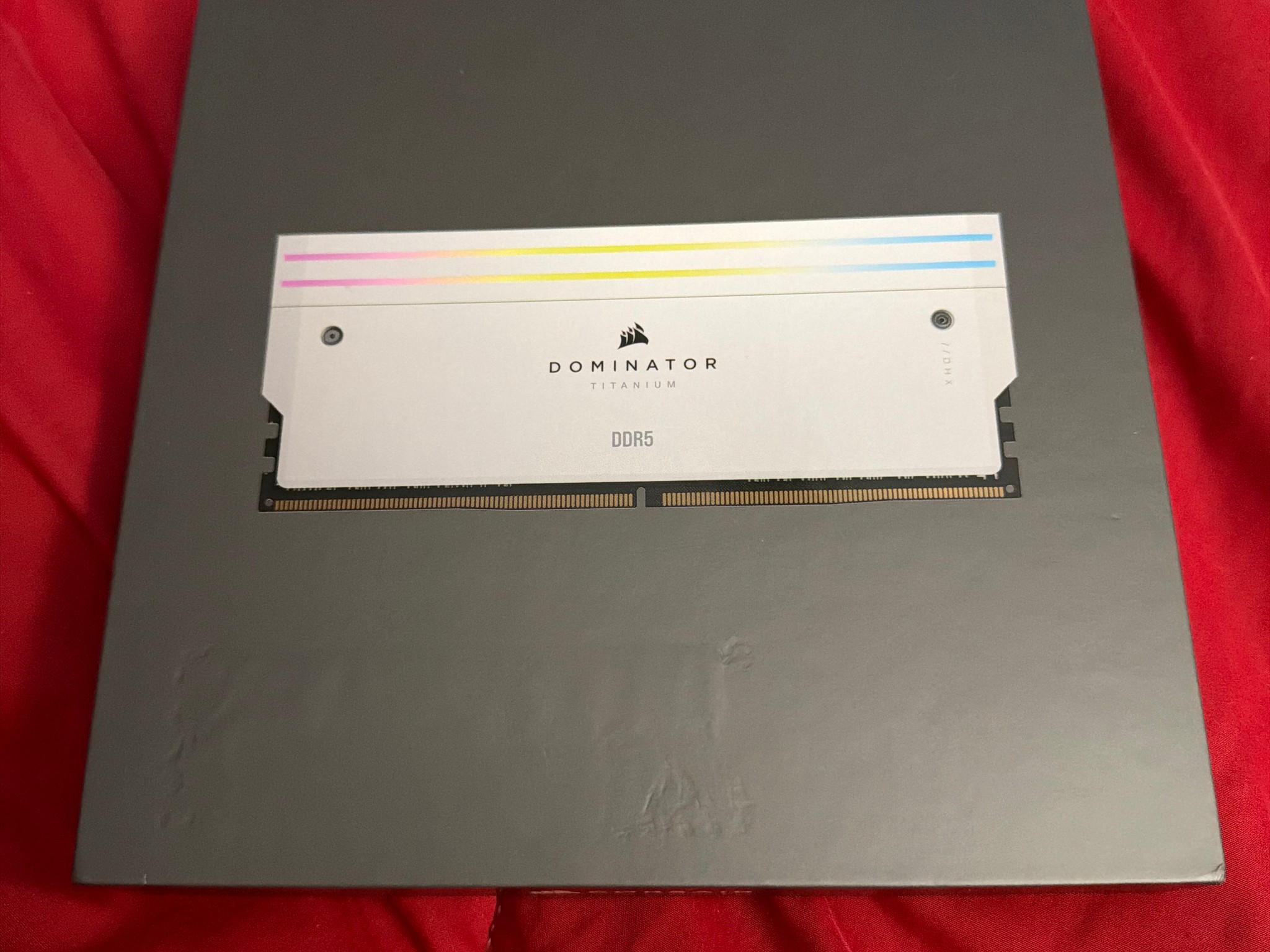 🔥 CORSAIR DOMINATOR TITANIUM DDR5 64GB Kit – 6000MT/s CL30 – WHITE 🔥