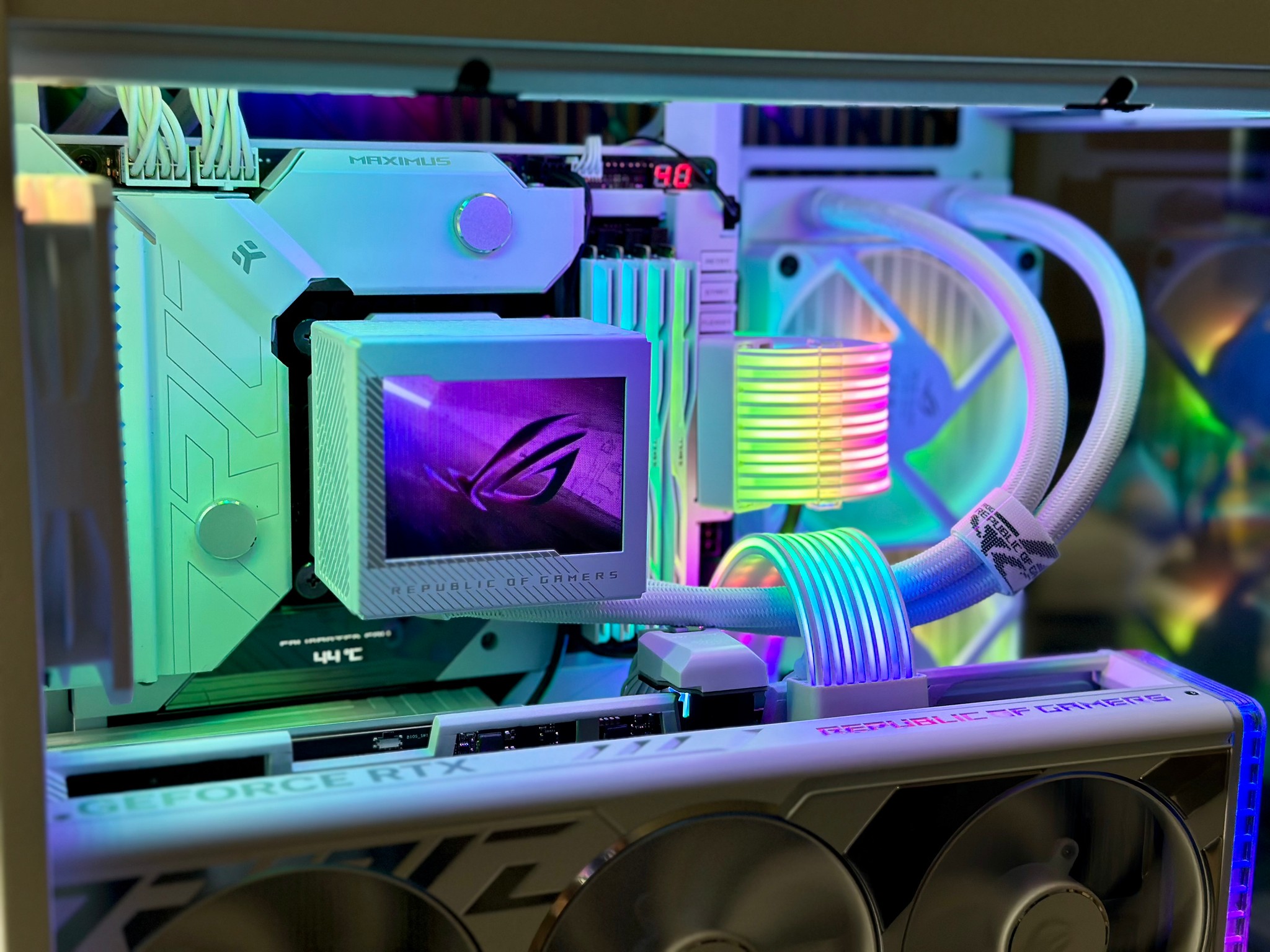 Unstoppable: 14700K, ROG 4080, 64GB 6000, 2TB, ROG FORMULA Z690, 850W, HYTE Y60, RYUJIN III 240mm