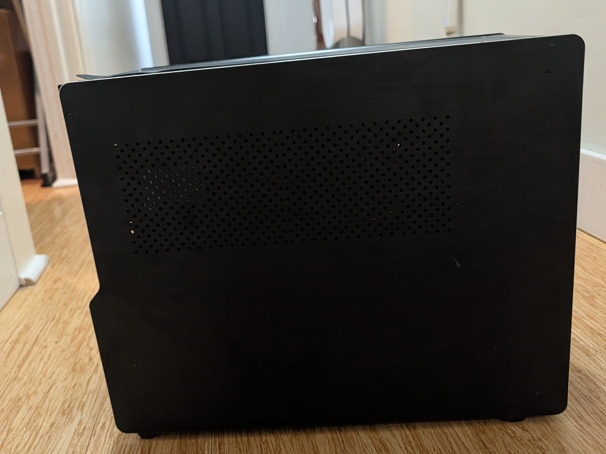 Custom Vertical GPU Gaming PC | Quadro M4000 | I7 4770T | 512GB SSD | 16GB |