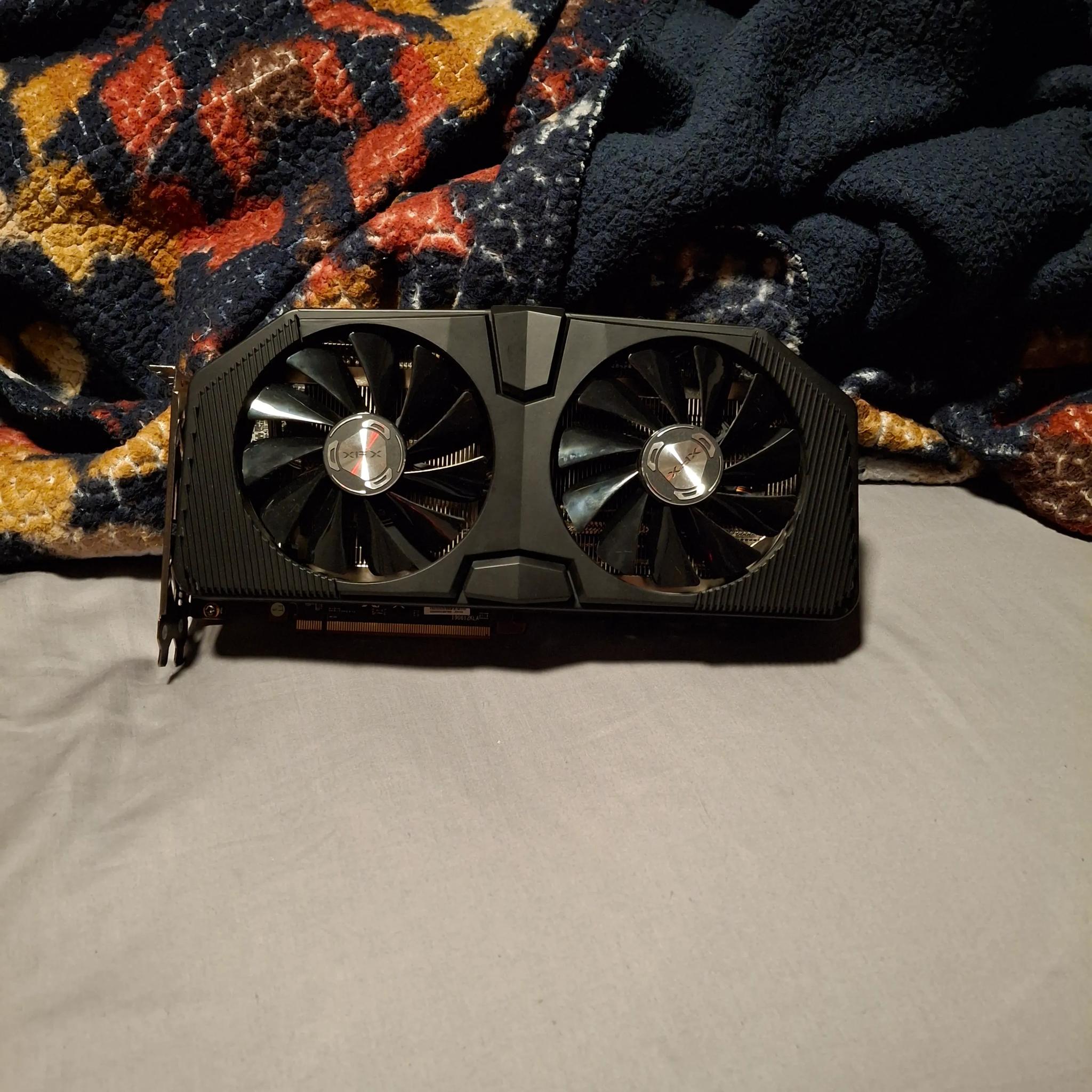 XFX RX 5700 XT RAW II