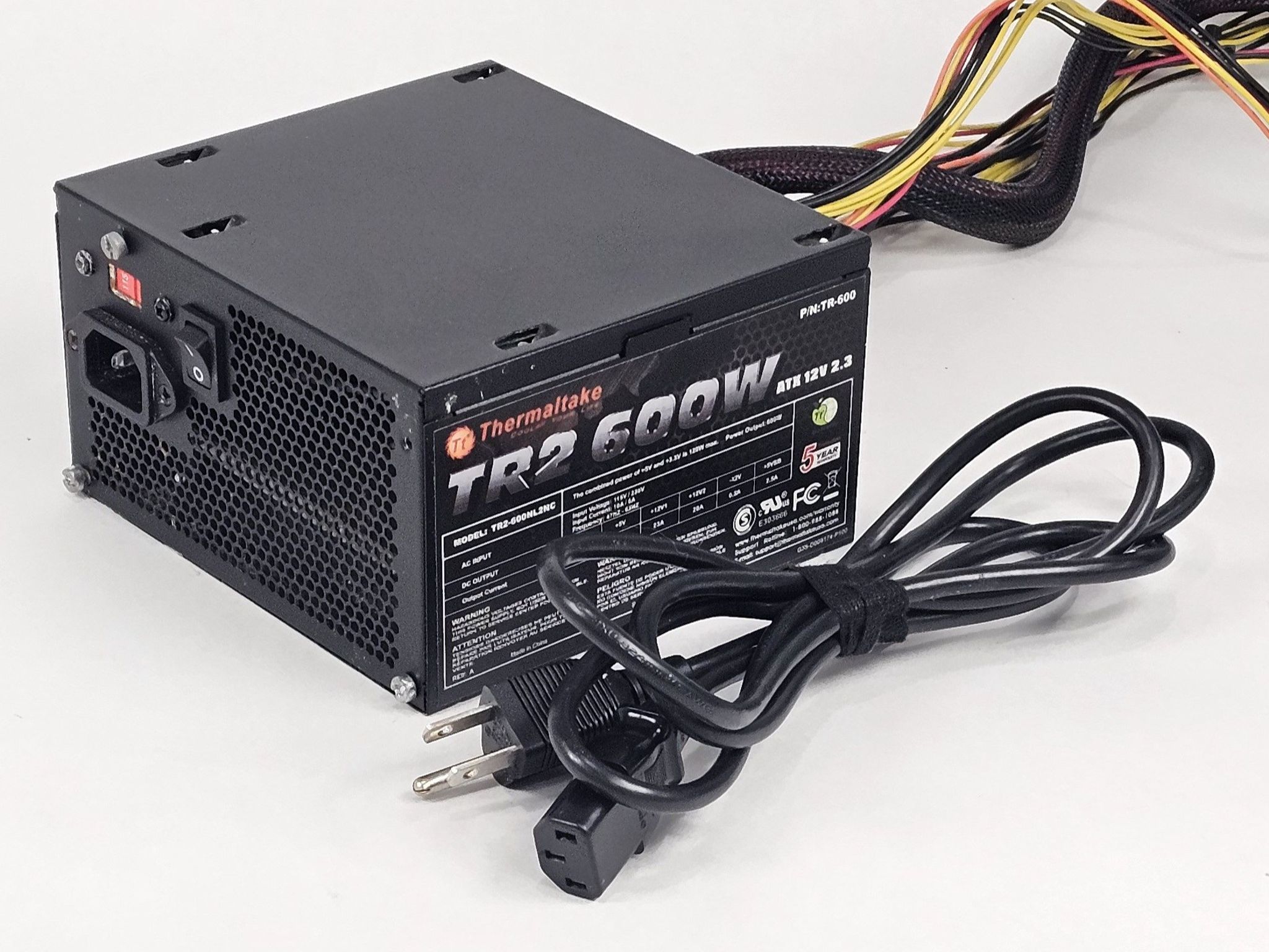 600 Watt PSU Thermaltake TR2 Power Supply