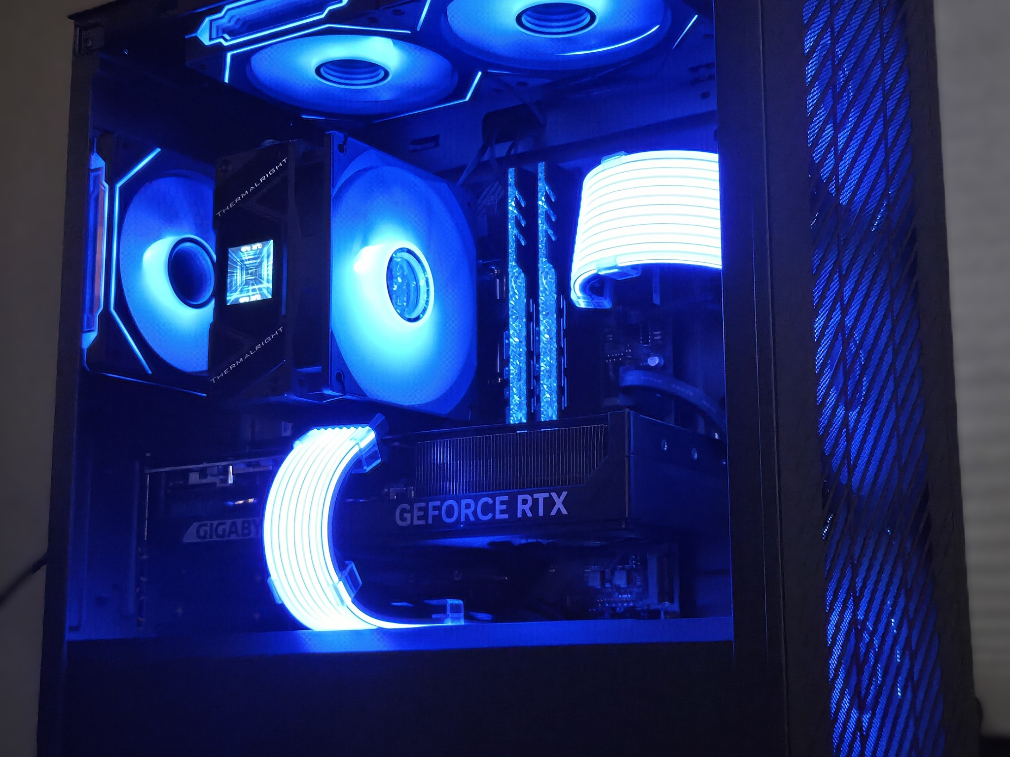 Zephyr!⚡| RTX 5070 DDR5 Gaming PC | Intel Core i5-14500 | 32GB DDR5 | 1TB NVMe | LCD Display!