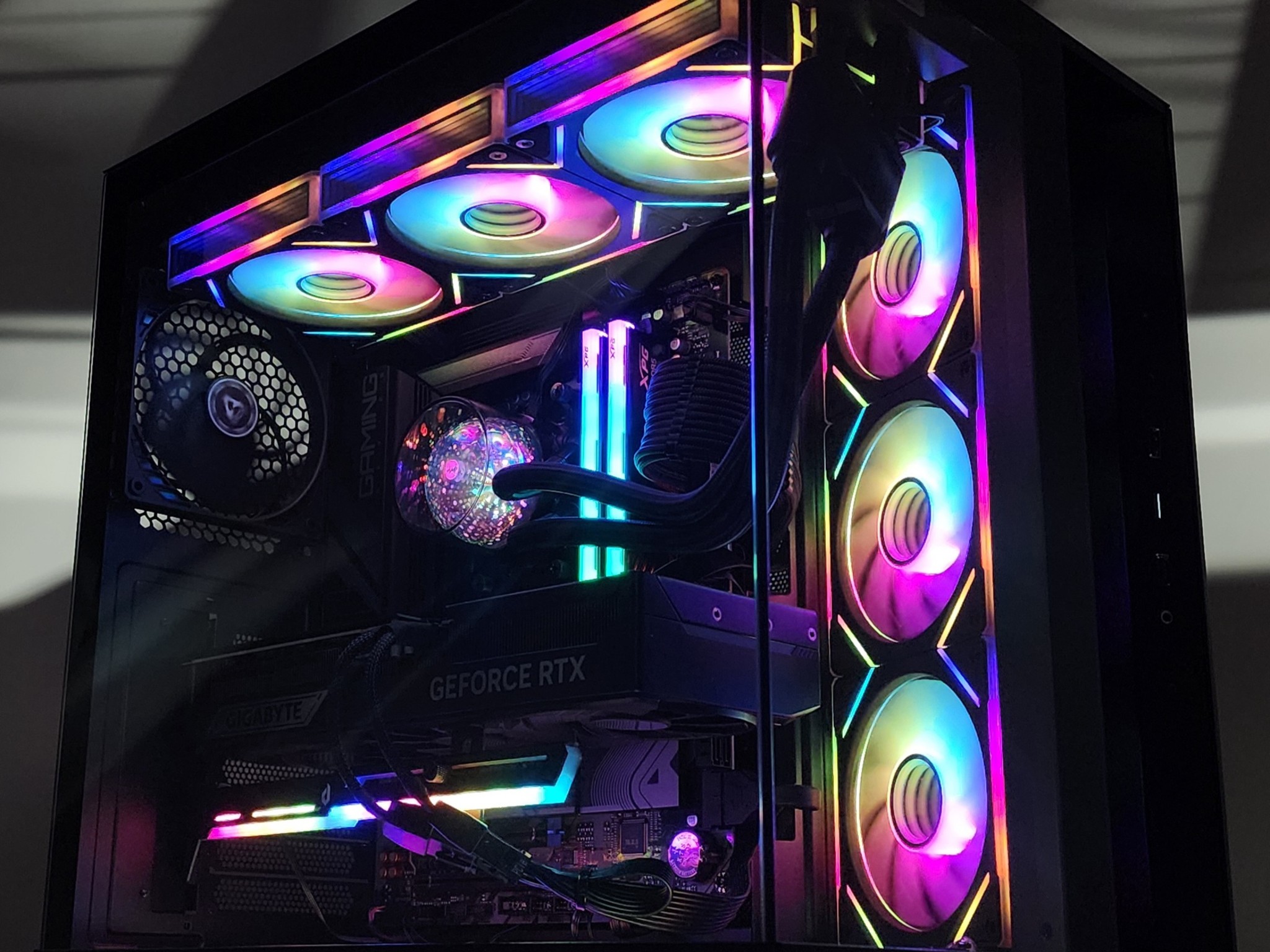 Gaming PC Ryzen 9 9900X 32GB RAM 1TB SSD RTX 5070 Ti 16GB Windows 11 Computer