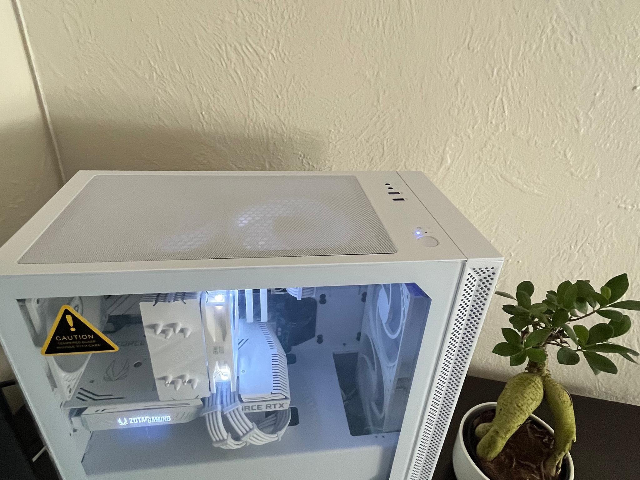 White-Out V3 Intel i5 11600K/RTX 3060 12GB