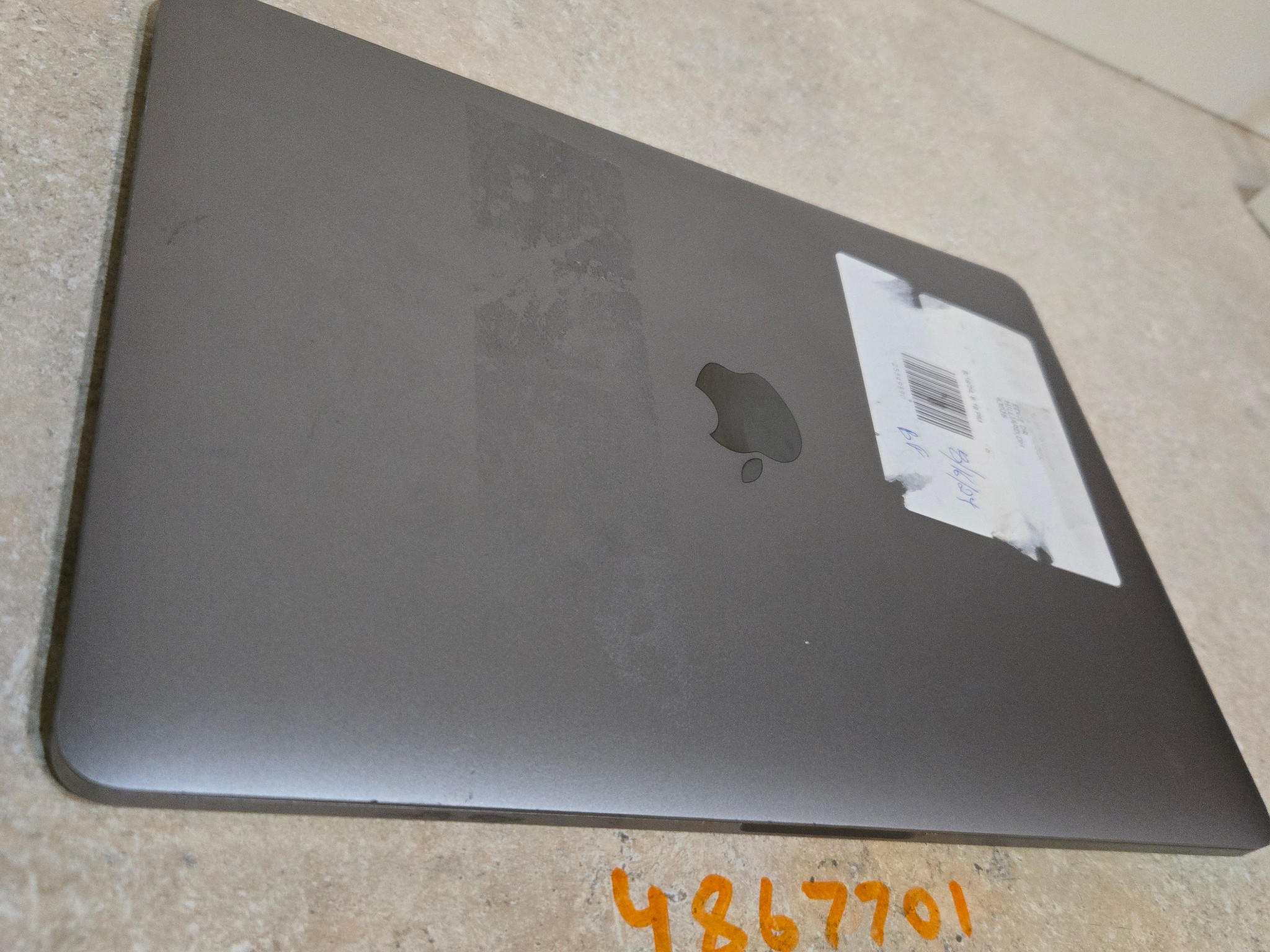 Apple Macbook Pro 13 Inch Laptop - 2019 - intel i5 - 128GB SSD - Model A2159