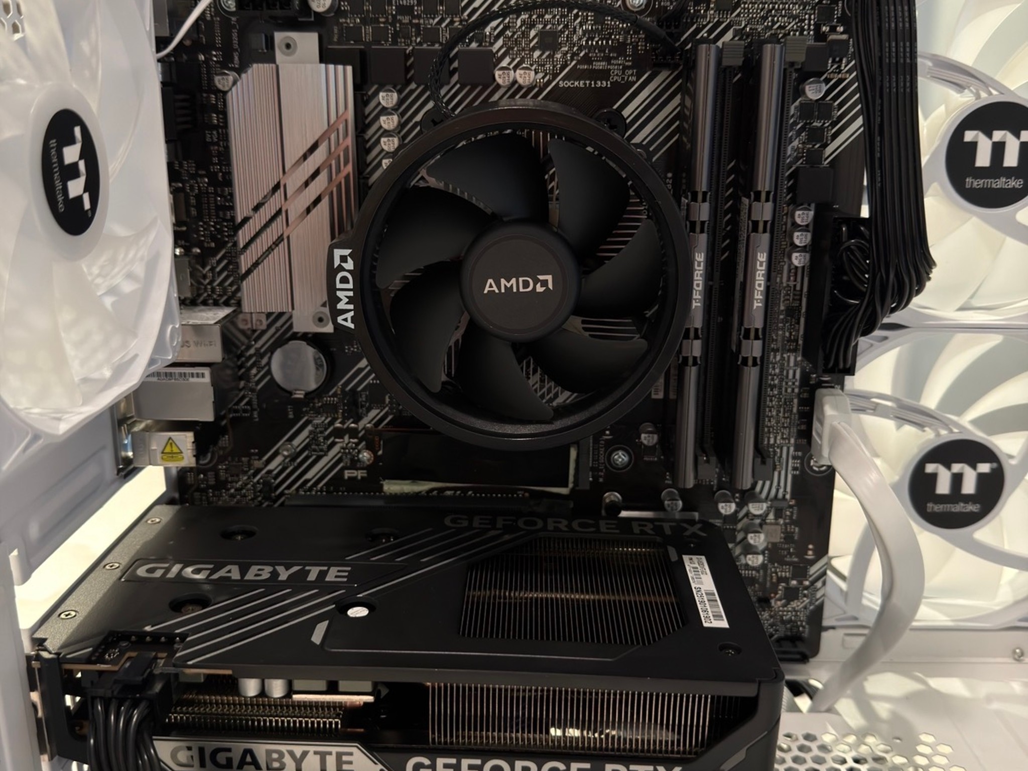 Brand New Custom PC (Ryzen 5 5500, RTX 5060, 16 GB RAM)