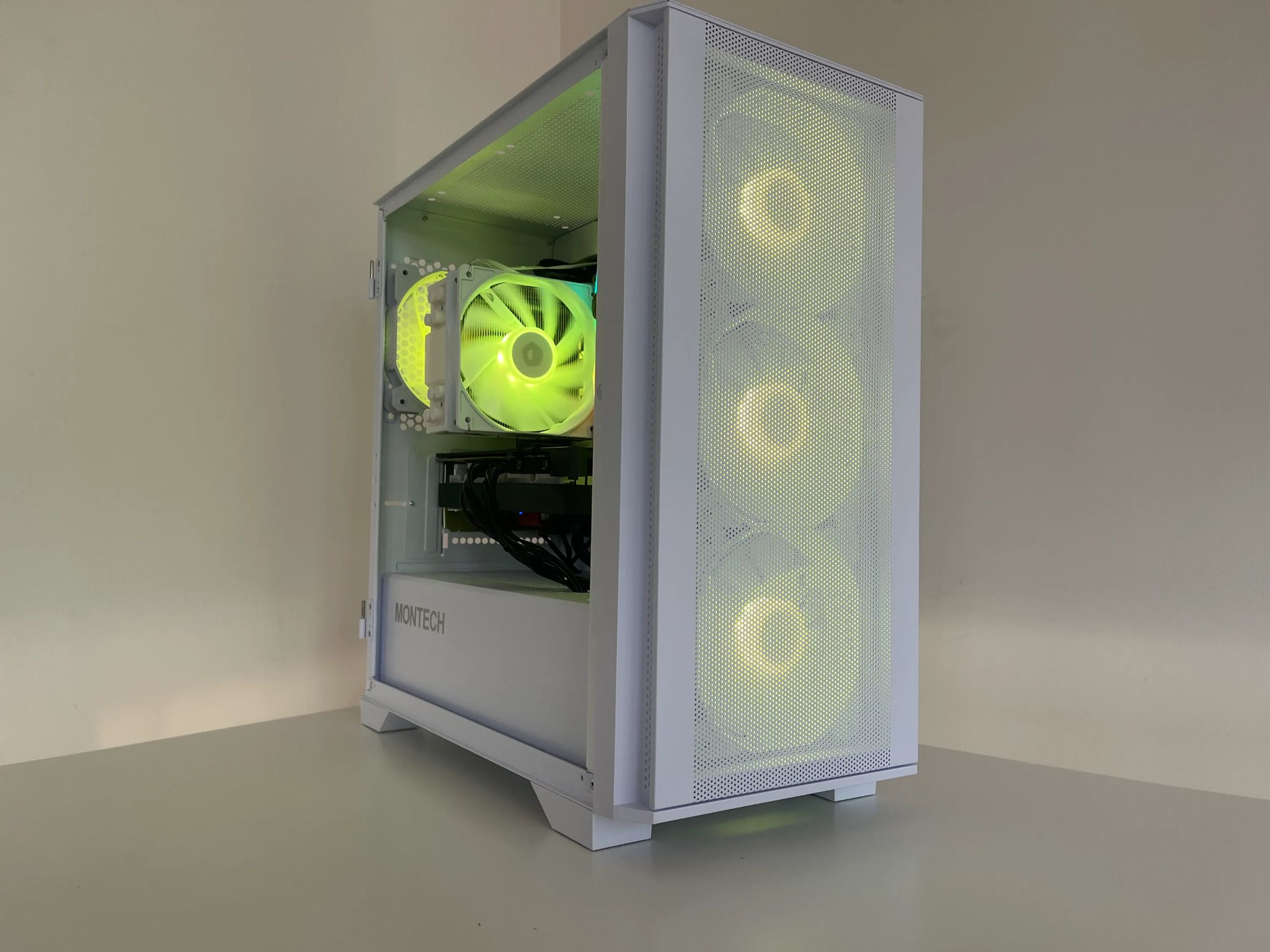 RTX 3060m / Ryzen 5 5500 | WIFI | 32GB Ram | 1TB SSD | Windows 11 Activated