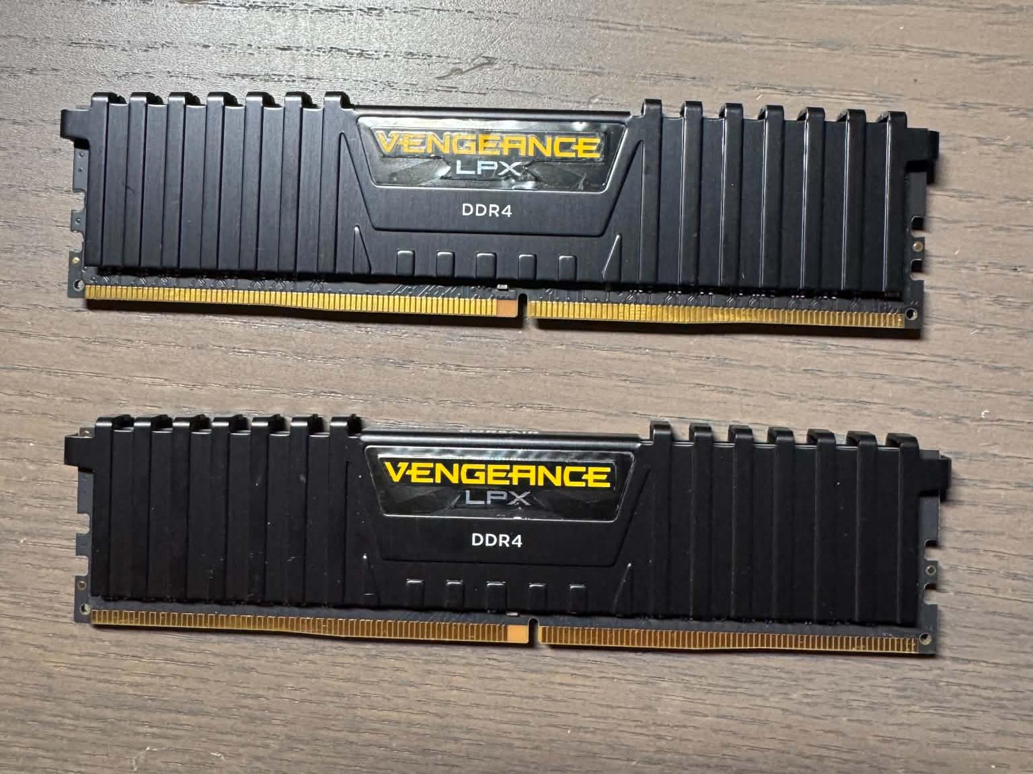 Corsair Vengeance LPX 16GB (2x8GB) DDR4-3000 DIMM 288-Pin RAM CMK16GX4M2B3000C15