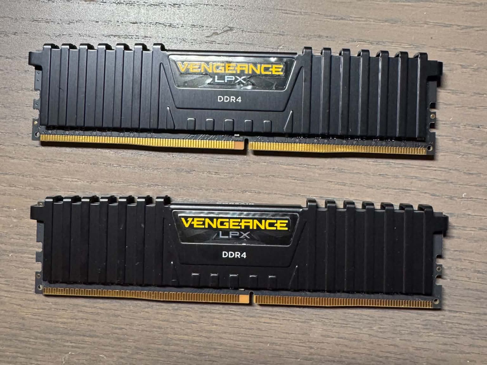 Corsair Vengeance LPX 16GB (2x8GB) DDR4-3000 DIMM 288-Pin RAM CMK16GX4M2B3000C15