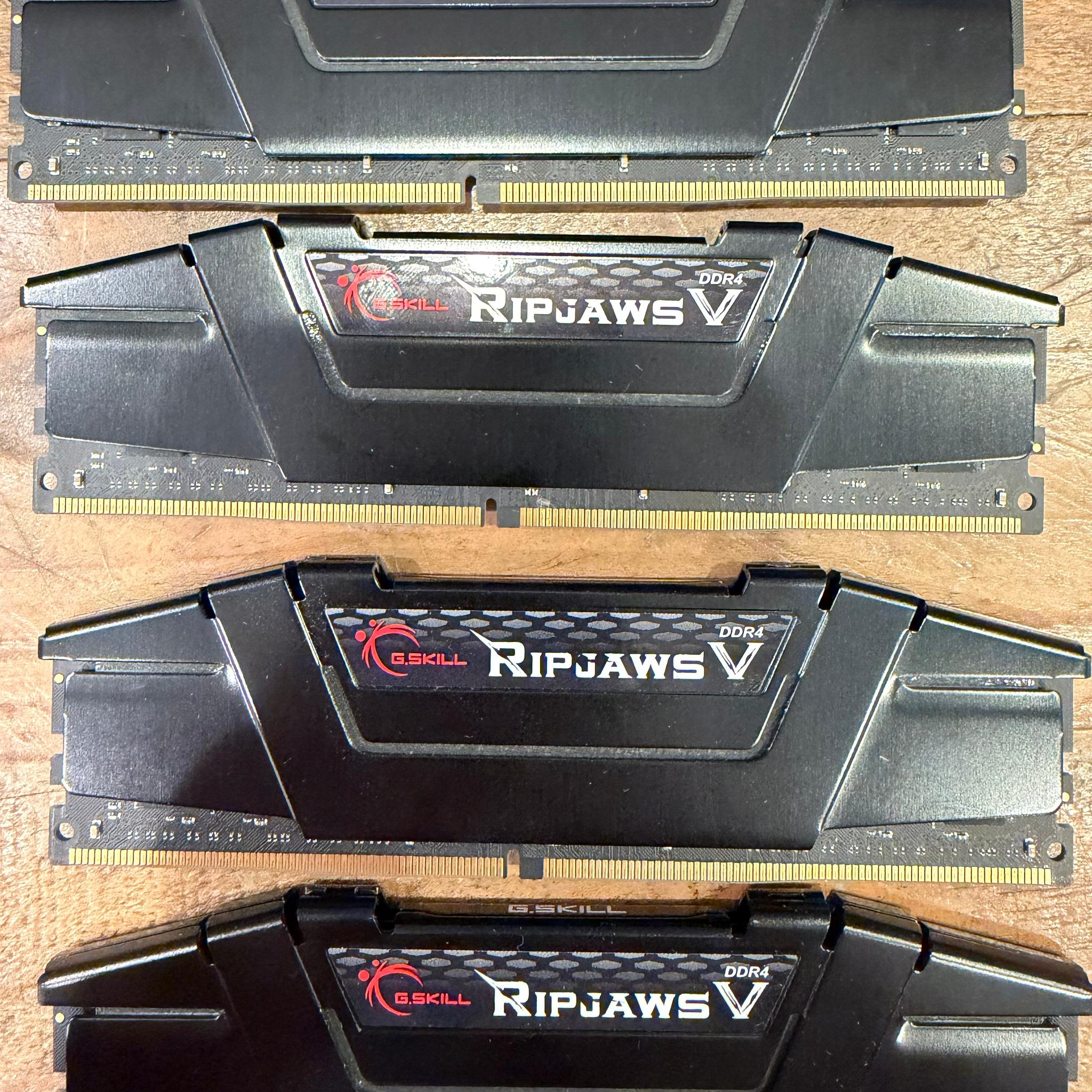 G.Skill Ripjaws V DDR4-3600 16GB x 4 CL 16-19-19-39 1.35V