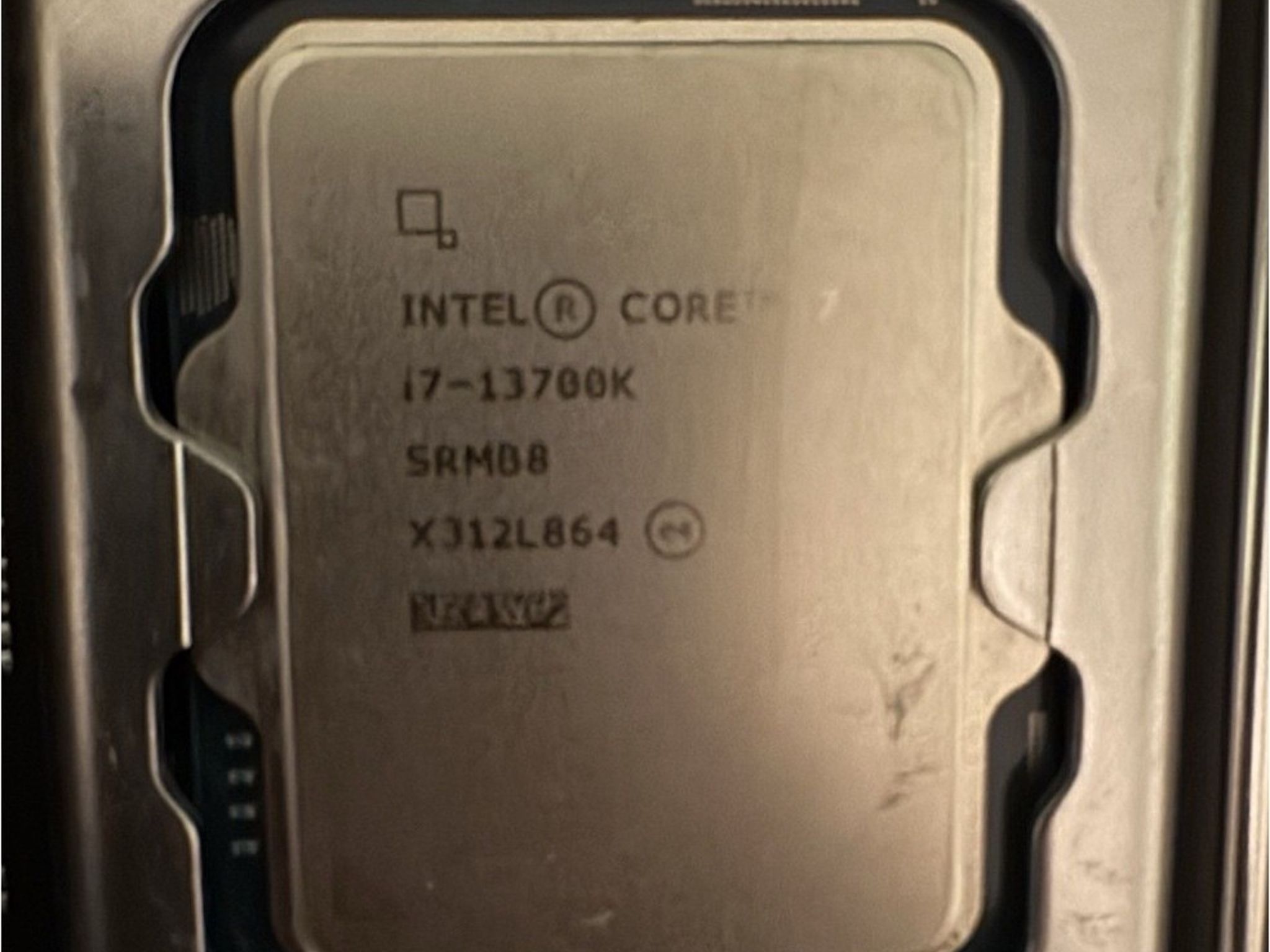 ASUS TUF Z790-PLUS WIFI & Intel Core i7-13700K, DDR5 32 GB @6000mhz, CPU cooler