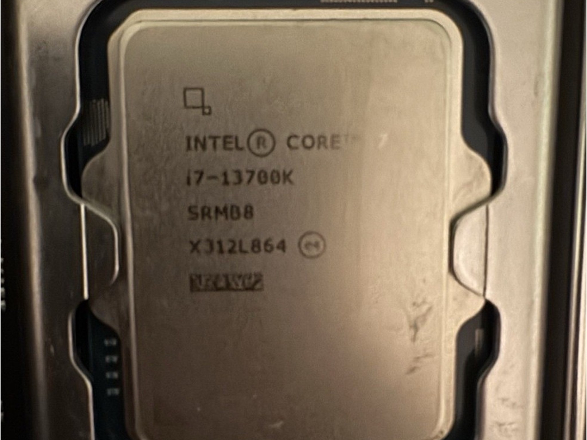 ASUS TUF Z790-PLUS WIFI & Intel Core i7-13700K, DDR5 32 GB @6000mhz, CPU cooler