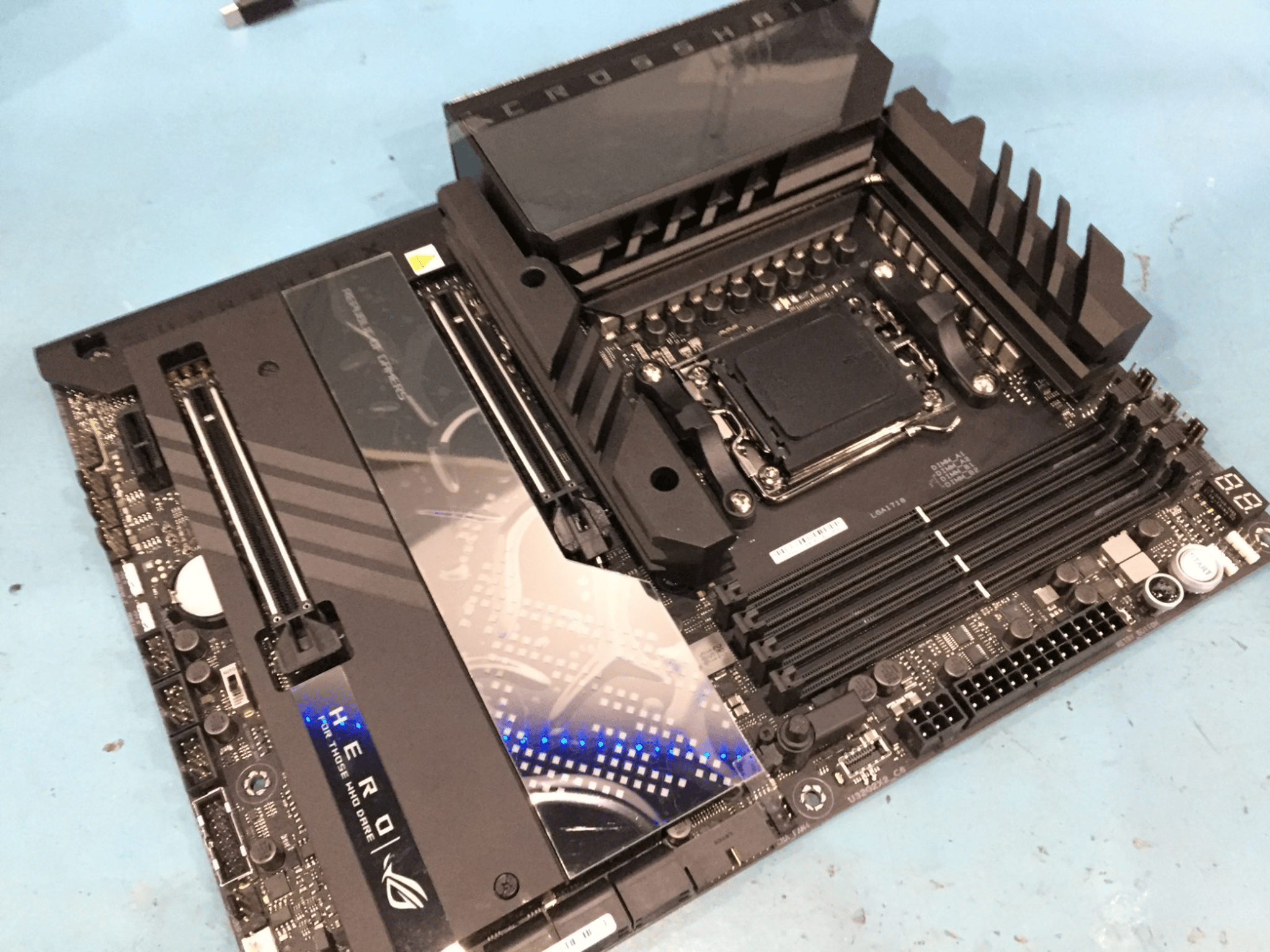 ASUS ROG CROSSHAIR X670E HERO AM5 MOTHERBOARD - RMA REPLACEMENT