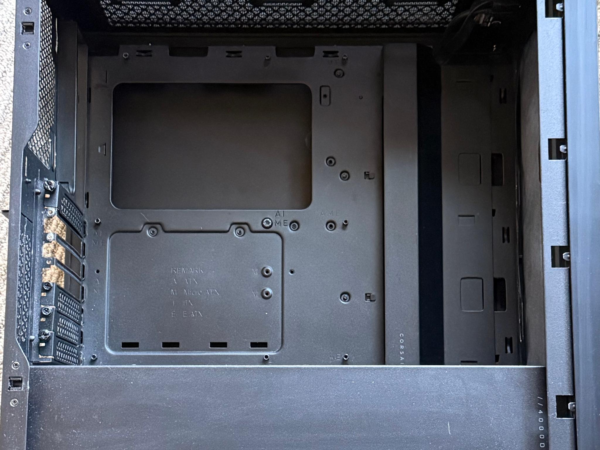 Corsair iCUE 4000X RGB (Black - Tempered Glass) - Image 2