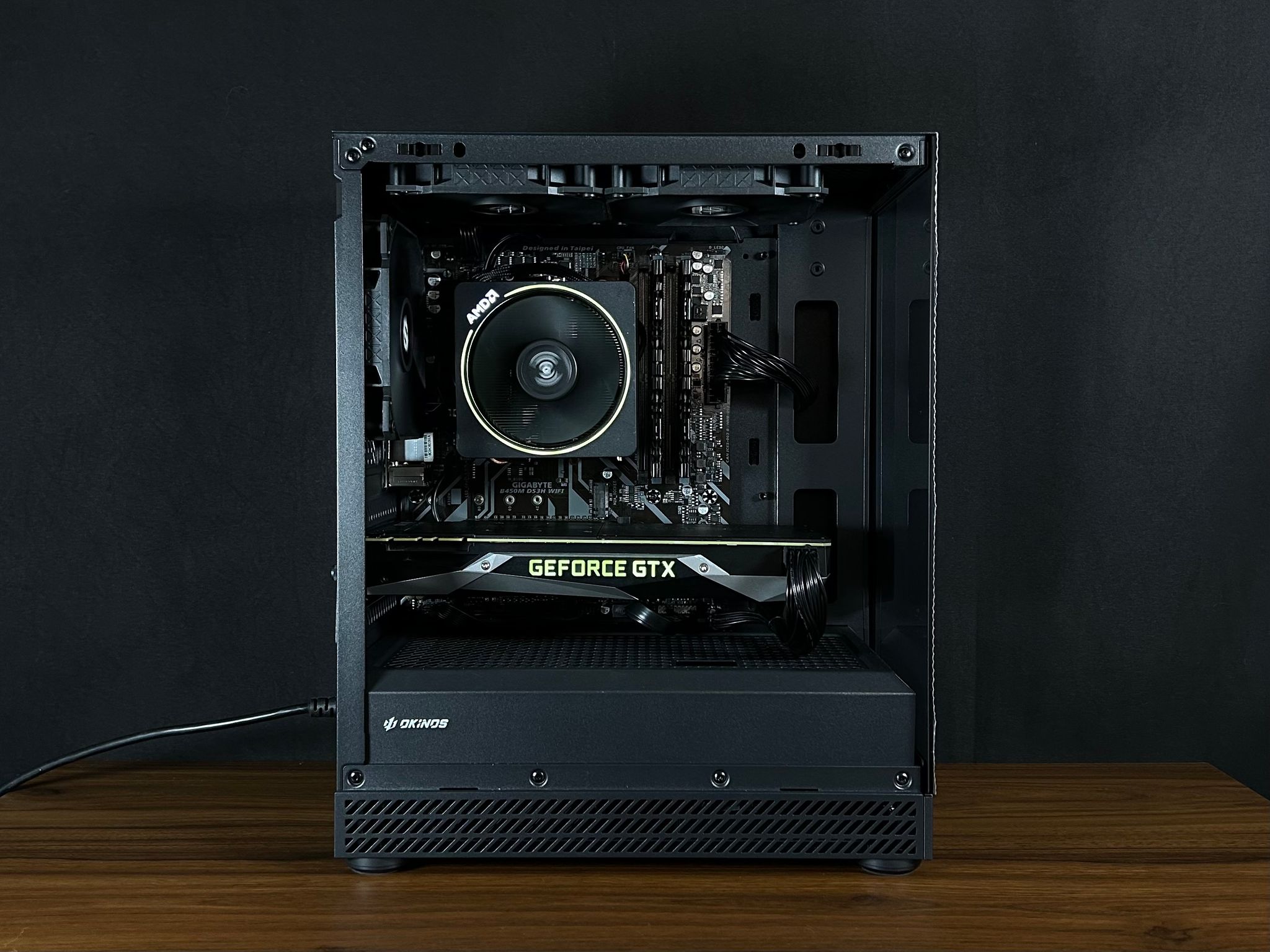 GeForce GTX 1080 Custom Gaming PC - Ryzen 7 2700X