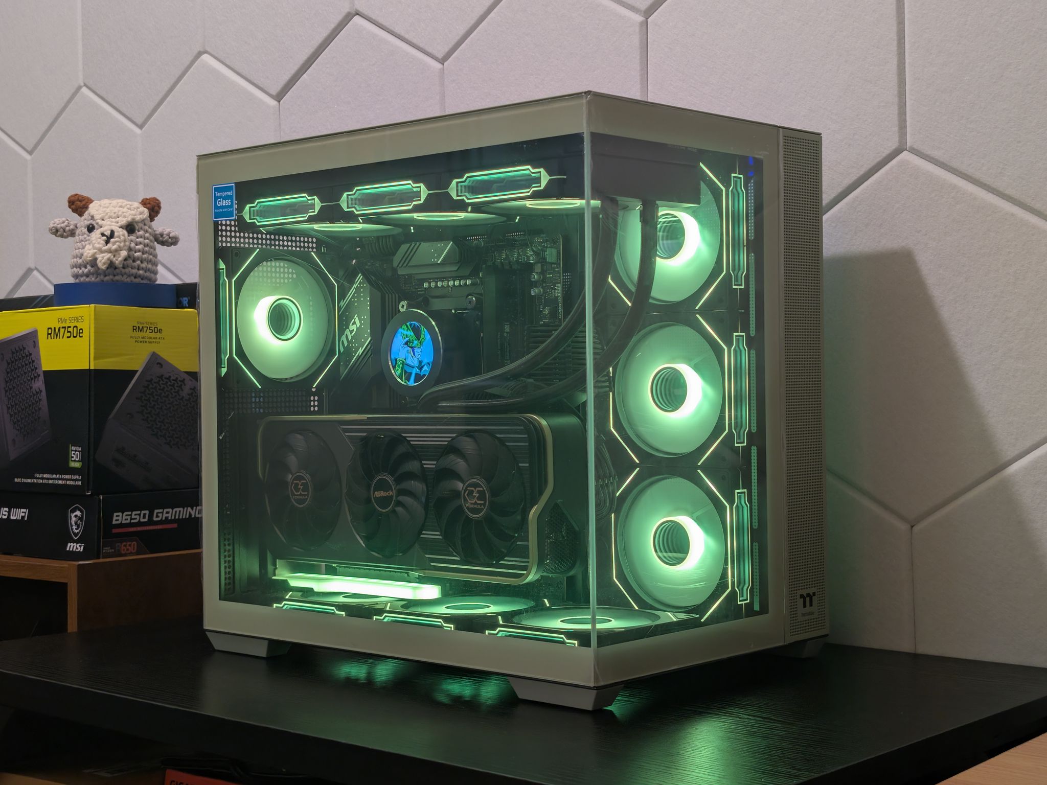 🍵🍏 1440p Gaming Beast | RX 6950XT | Ryzen 7 7700X | 2TB SSD | 32GB RAM | WiFi 6 & Bluetooth 🍵🍏
