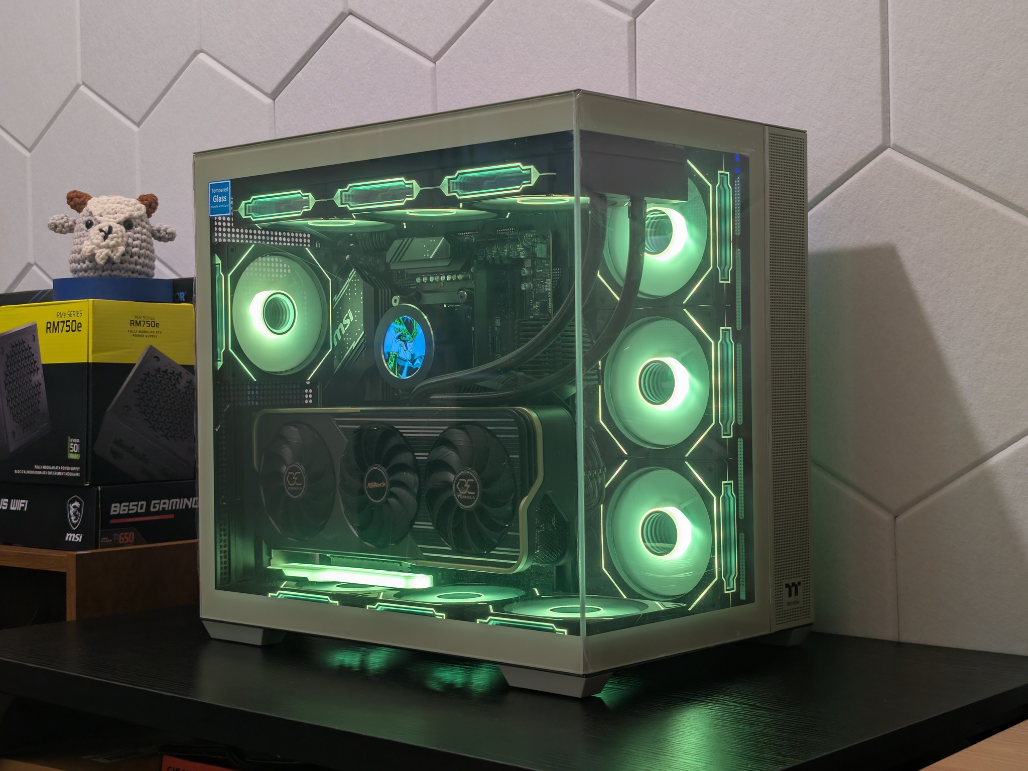 🍵🍏 1440p Gaming Beast | RX 6950XT | Ryzen 7 7700X | 2TB SSD | 32GB RAM | WiFi 6 & Bluetooth 🍵🍏