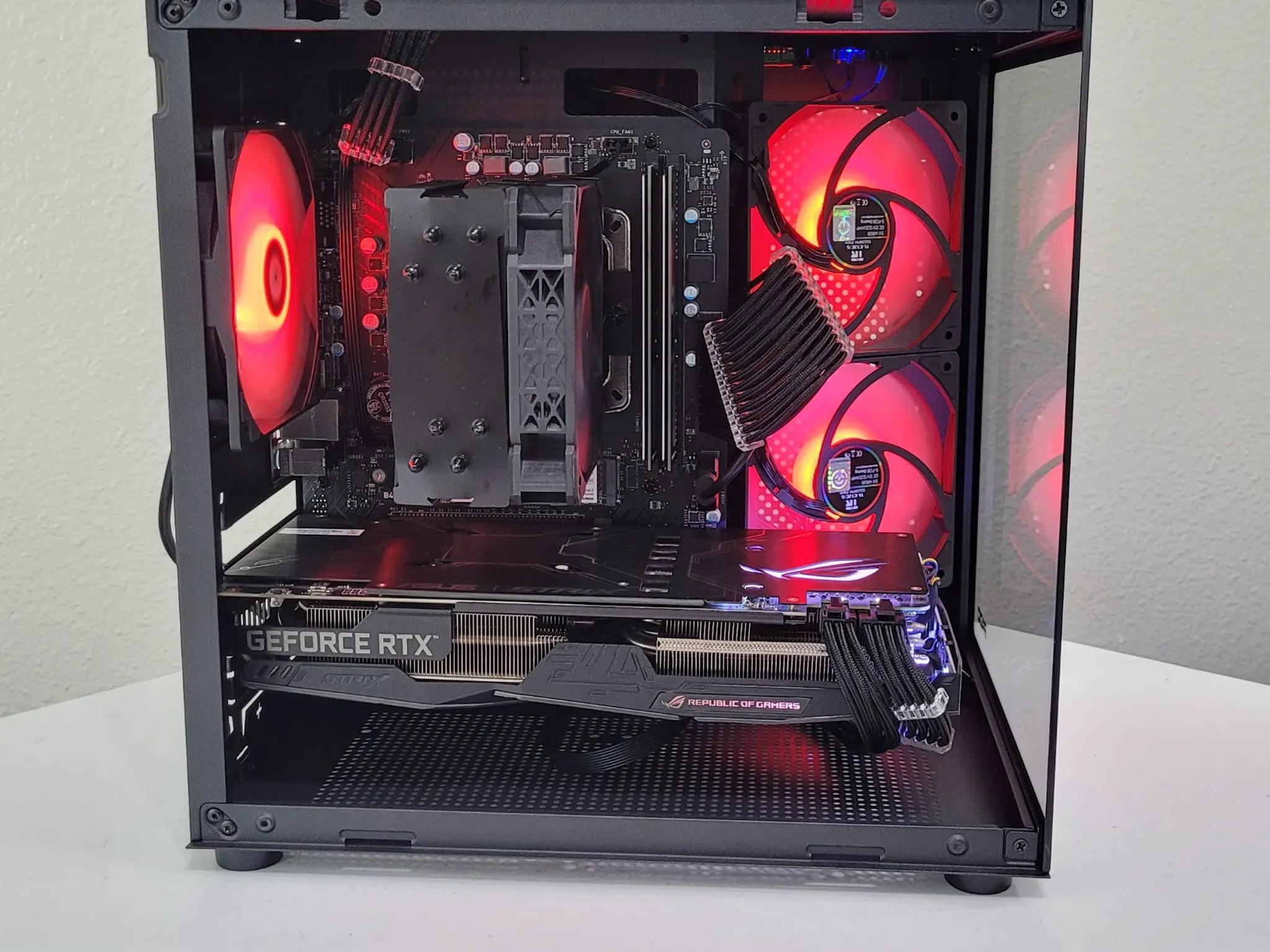 Black Gaming PC (Ryzen 5 2600X + RTX 2060 + 16GB RAM + 1TB SSD + Wifi)