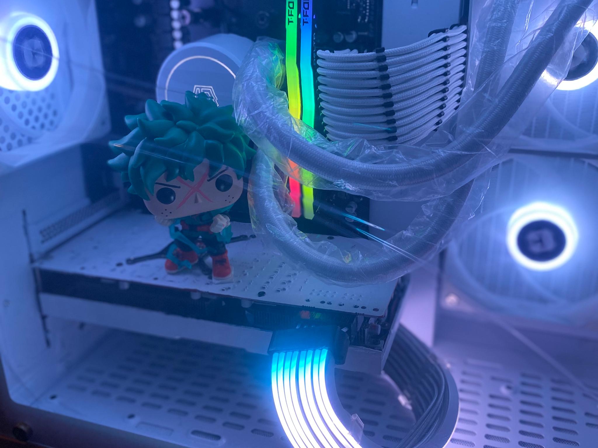 (Liquid-cooled) RX 5700XT| Ryzen 5| 16GB TFoRCE DDR4 RGB RAM| 1TB NVMe SSD| Windows 11 PRO w/ Deku💫