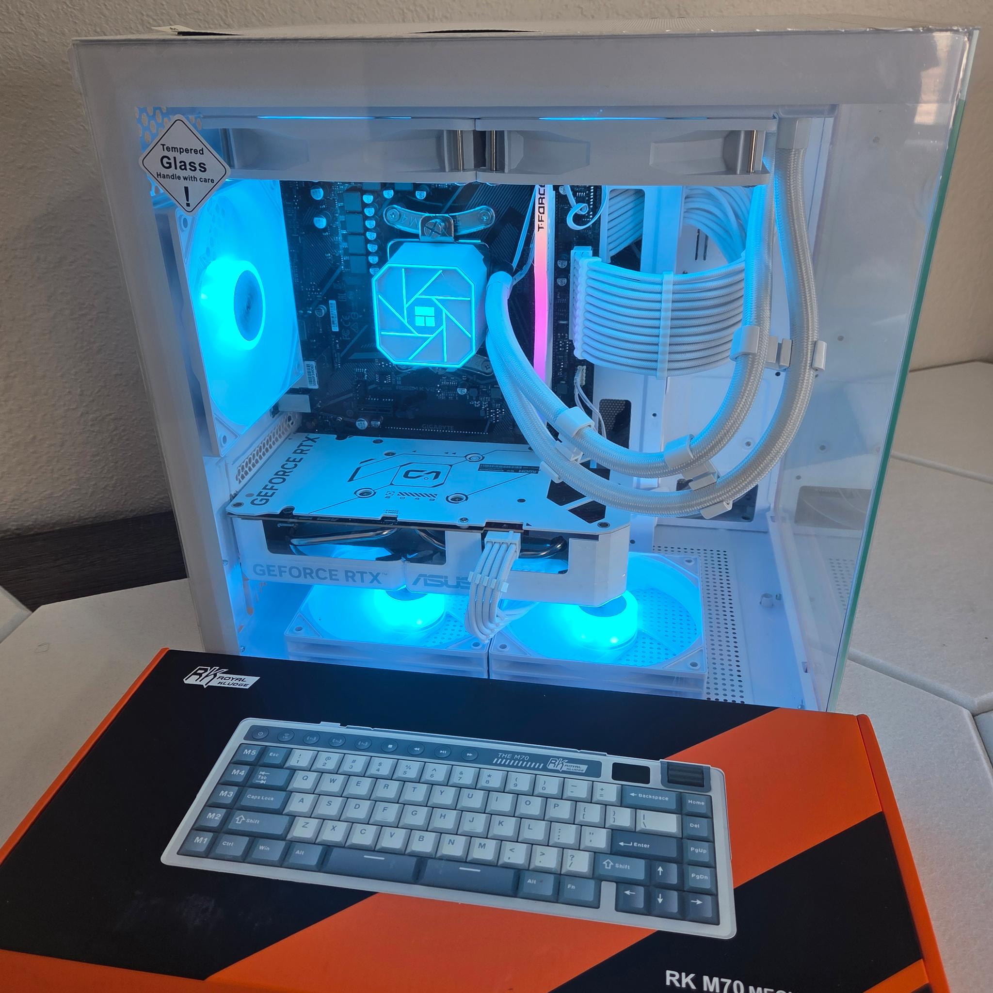 🐻‍❄️ Frost Mirage | RTX 5060 White | Ryzen 5 5500 | AIO Cooled | White/Blue Mech Keyboard ❄️🤍