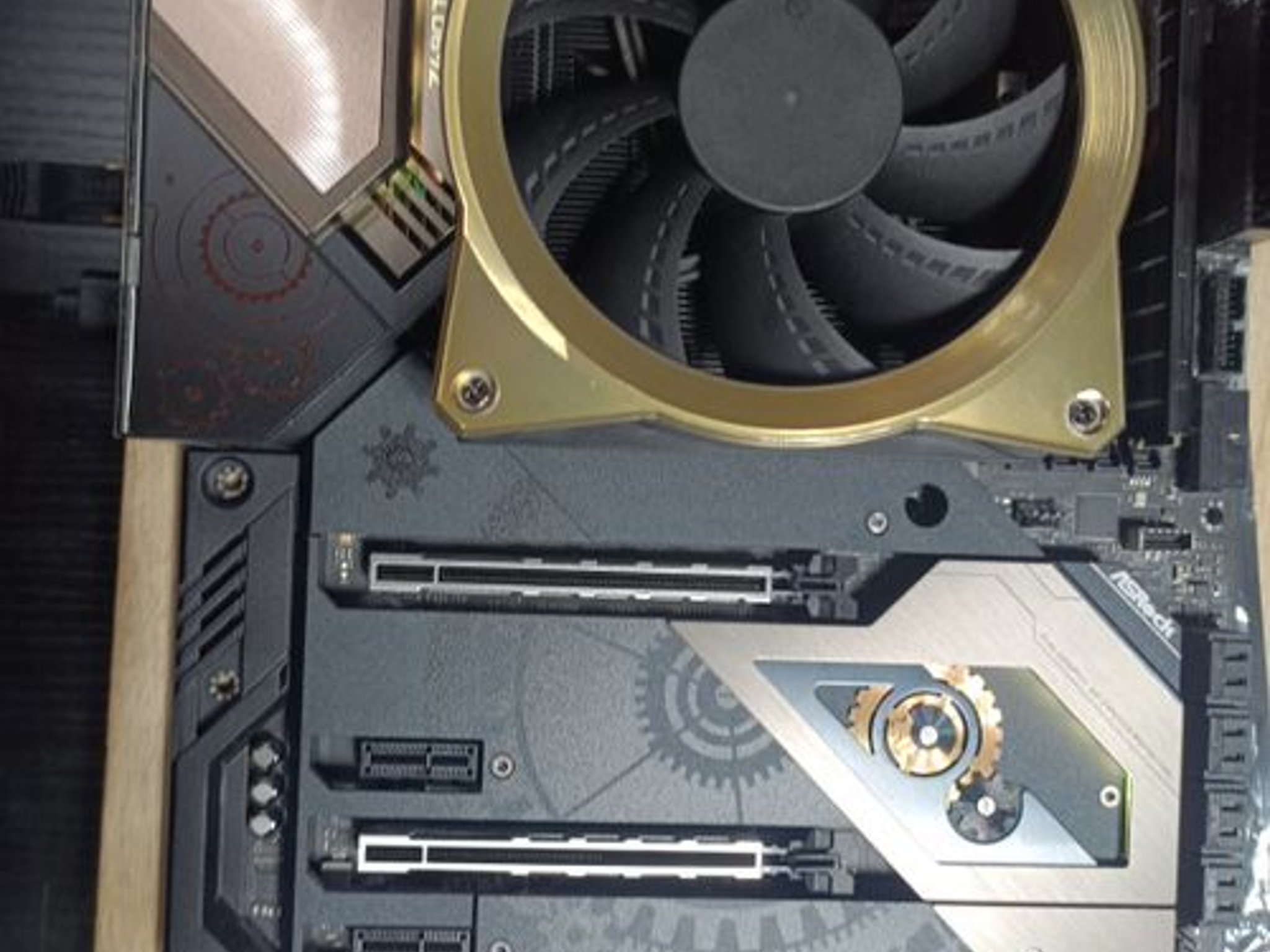 ASROCK Z490 TaiChi  Combo/ I5 10600k, 2tb m.2, 32gb 3600mhz Cl 18 ram.