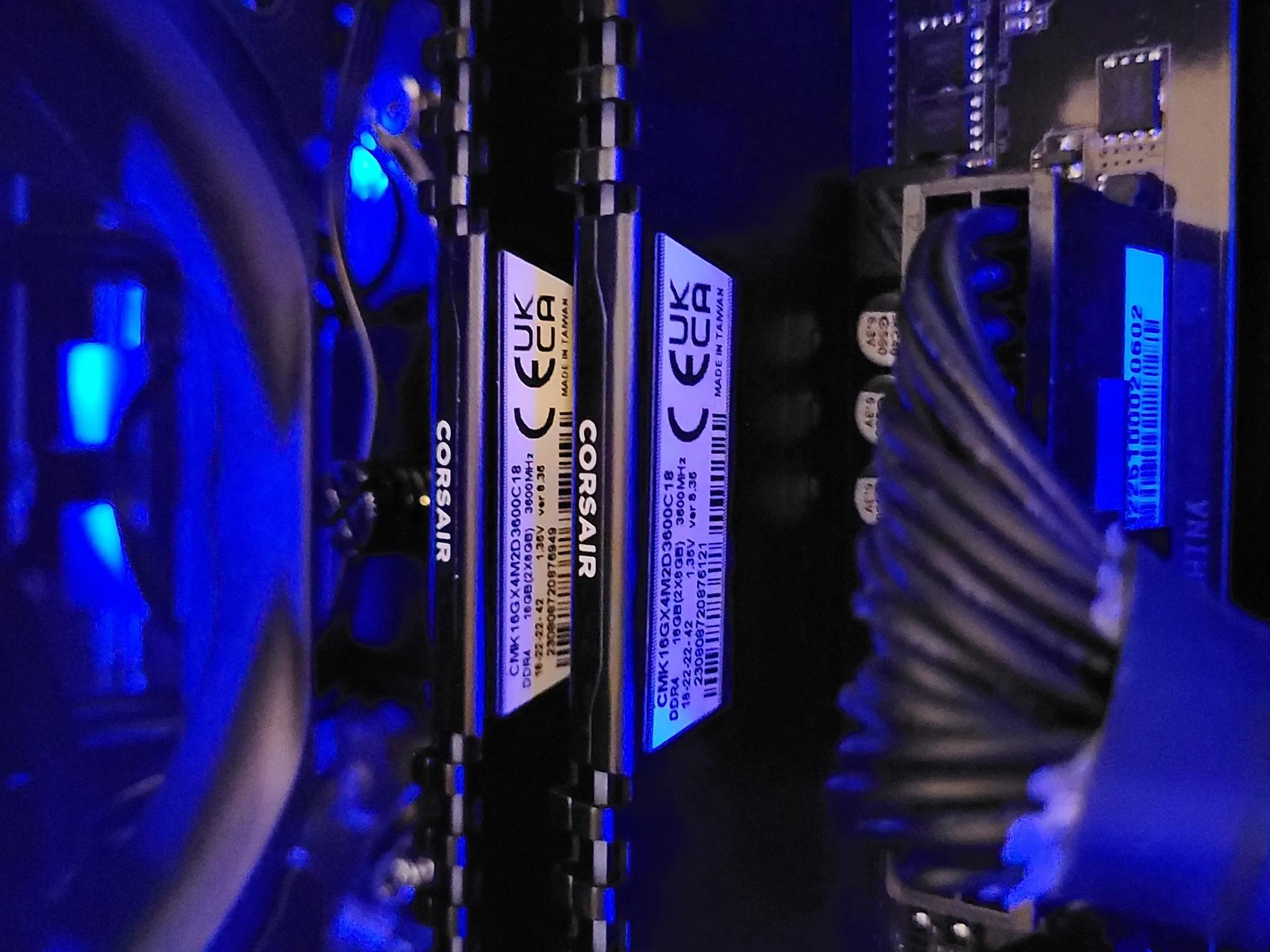 Void 1080  // Ryzen 7 5700x // RTX 3060ti // 16GB DDR4 // 256GB SSD+2TB HDD // WIFI + BT