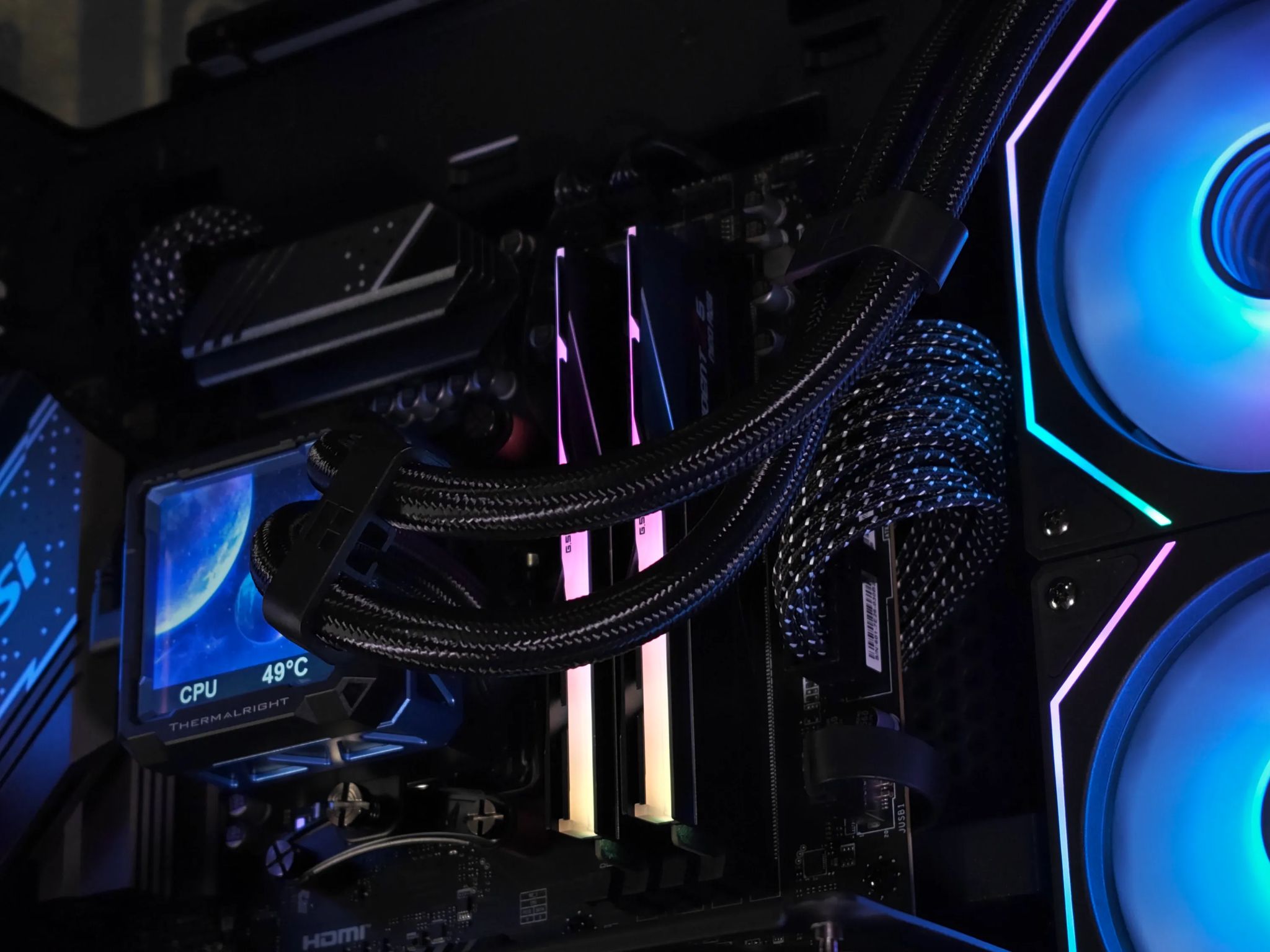 (NO GPU), Ryzen 9800X3D, 2TB NVMe, 32GB DDR5, 1050W PSU Gaming PC