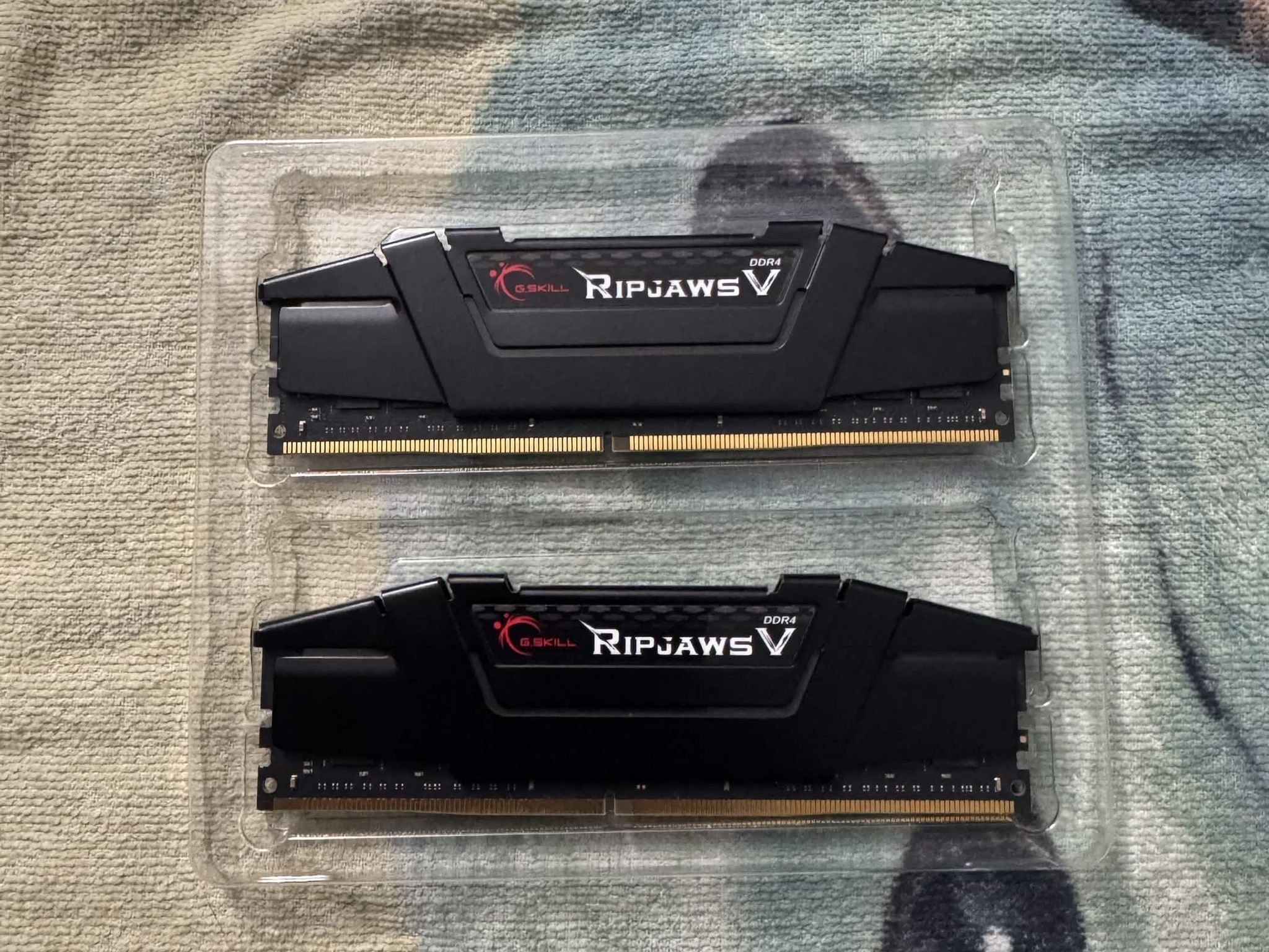 G.Skill Ripjaws V 32GB DDR4 RAM kit (2x16GB)