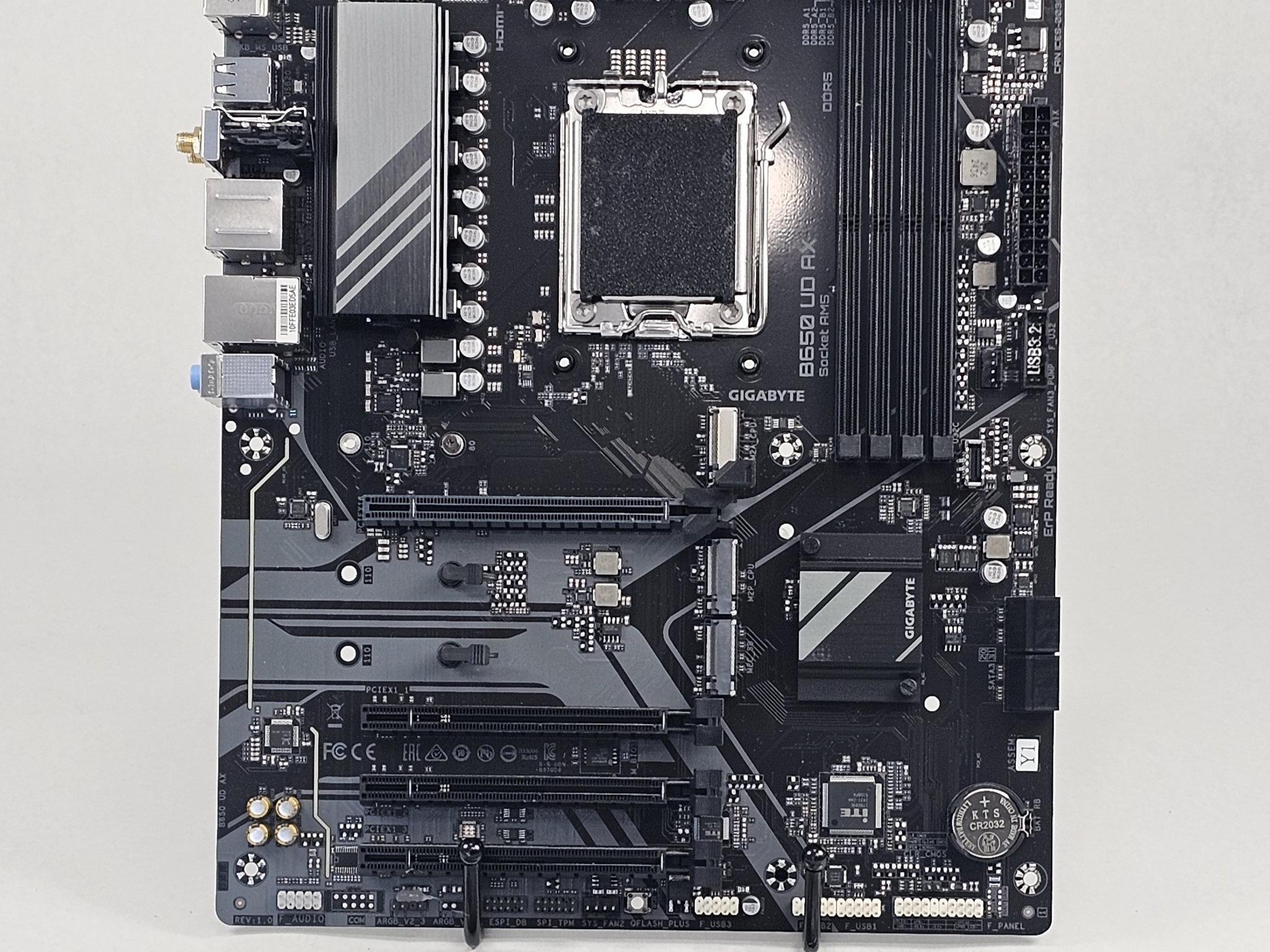 Gigabyte B650 UD AX AMD AM5 DDR5 ATX Motherboard